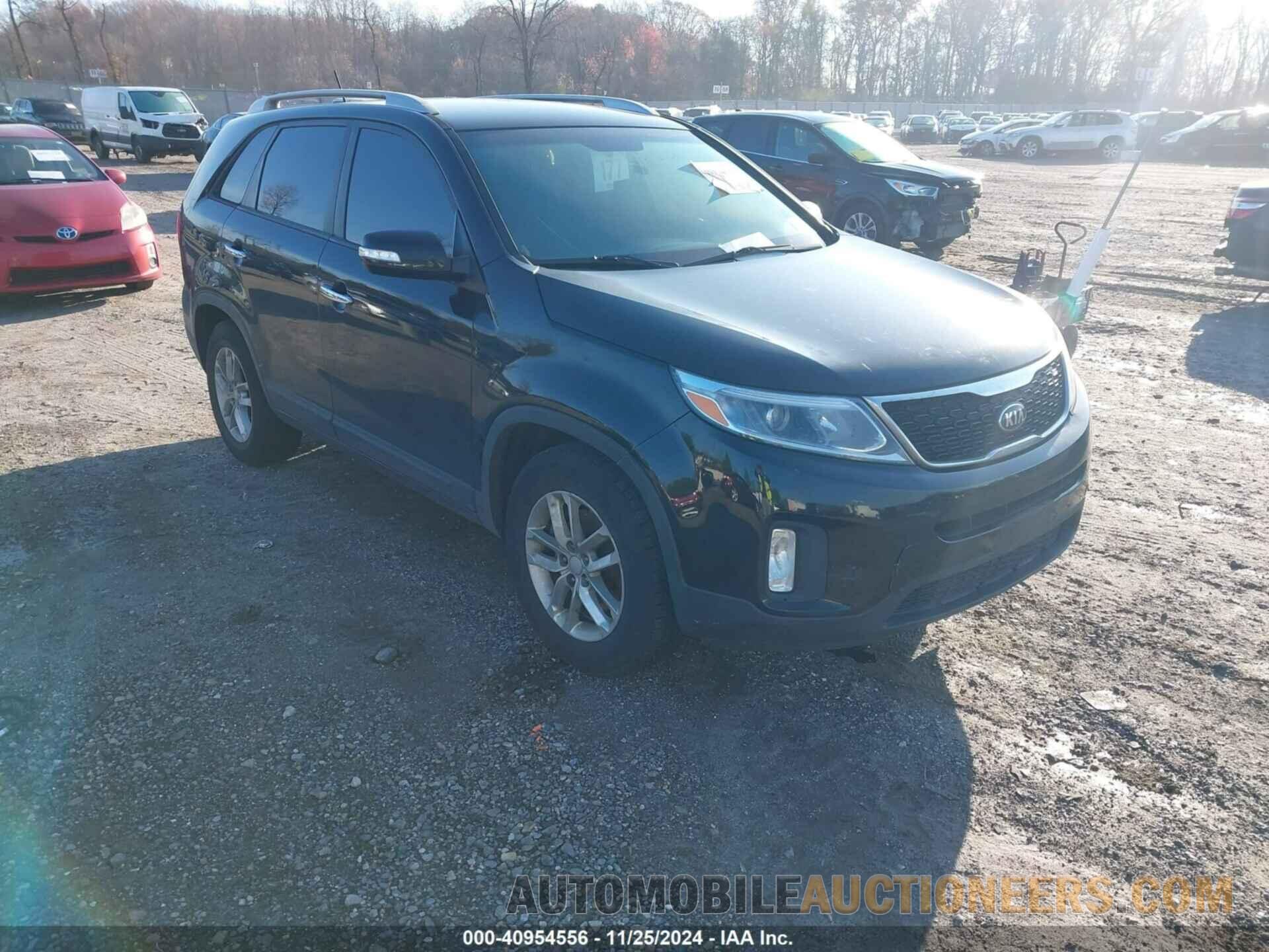 5XYKT4A68FG633715 KIA SORENTO 2015