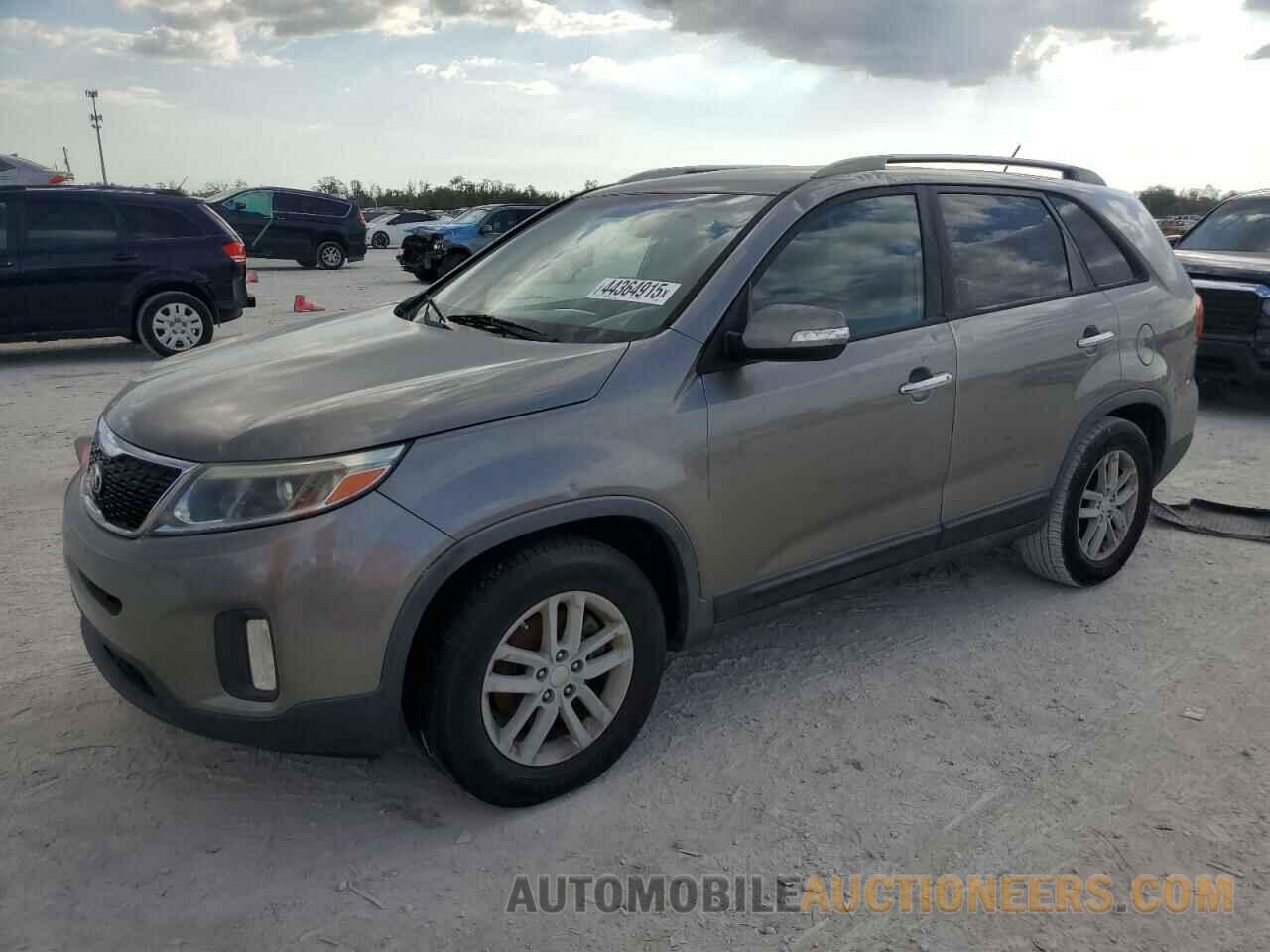 5XYKT4A69FG615417 KIA SORENTO 2015