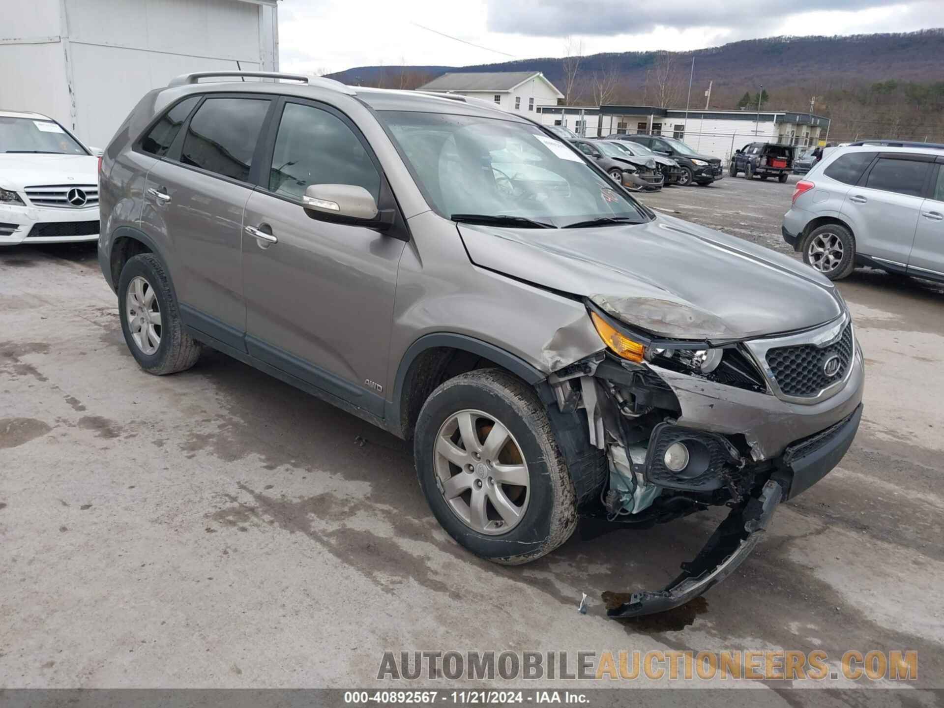 5XYKTCA10BG024661 KIA SORENTO 2011