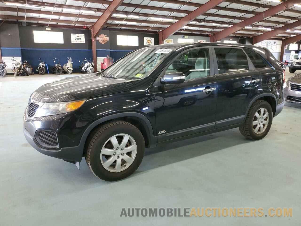 5XYKTCA11BG008579 KIA SORENTO 2011