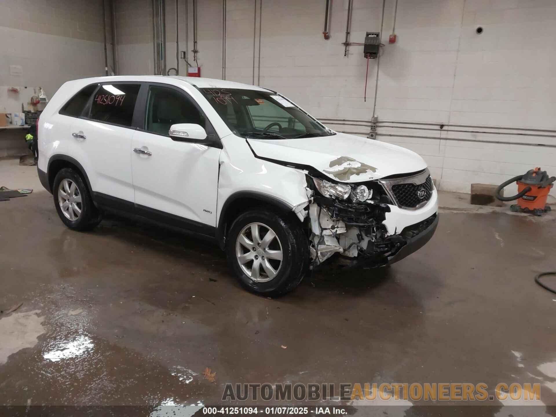 5XYKTCA14BG007524 KIA SORENTO 2011