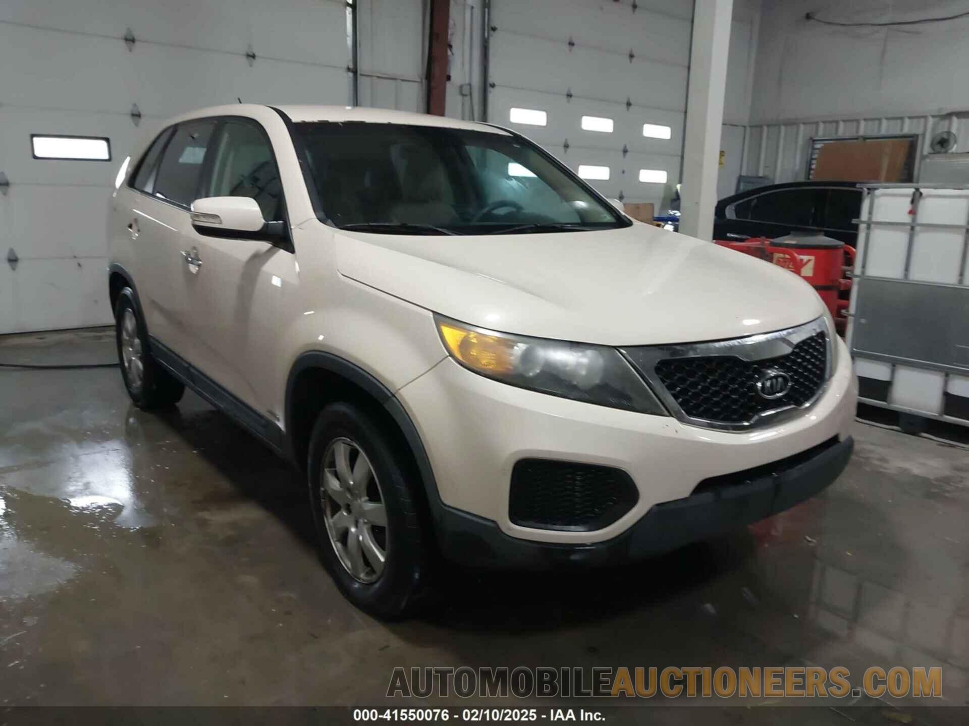 5XYKTCA18BG036640 KIA SORENTO 2011