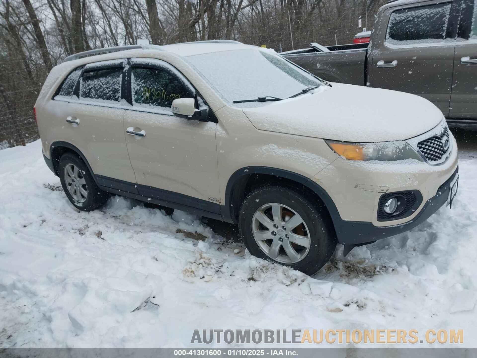 5XYKTCA18BG118223 KIA SORENTO 2011