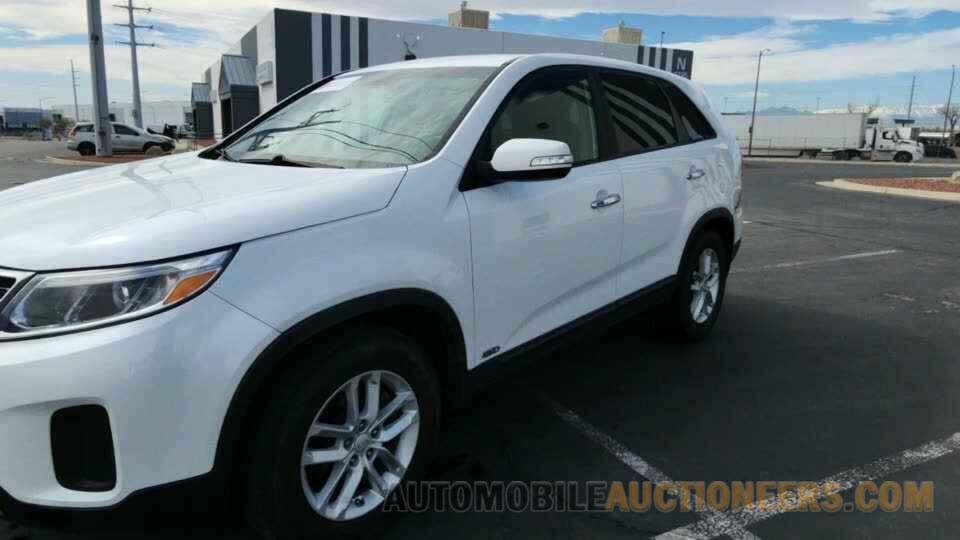 5XYKTCA60FG551021 Kia Sorento 2015