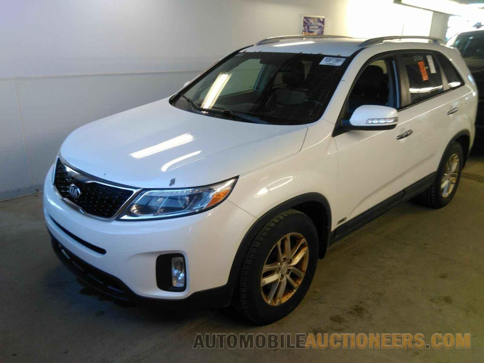 5XYKTCA63FG560909 Kia Sorento 2015