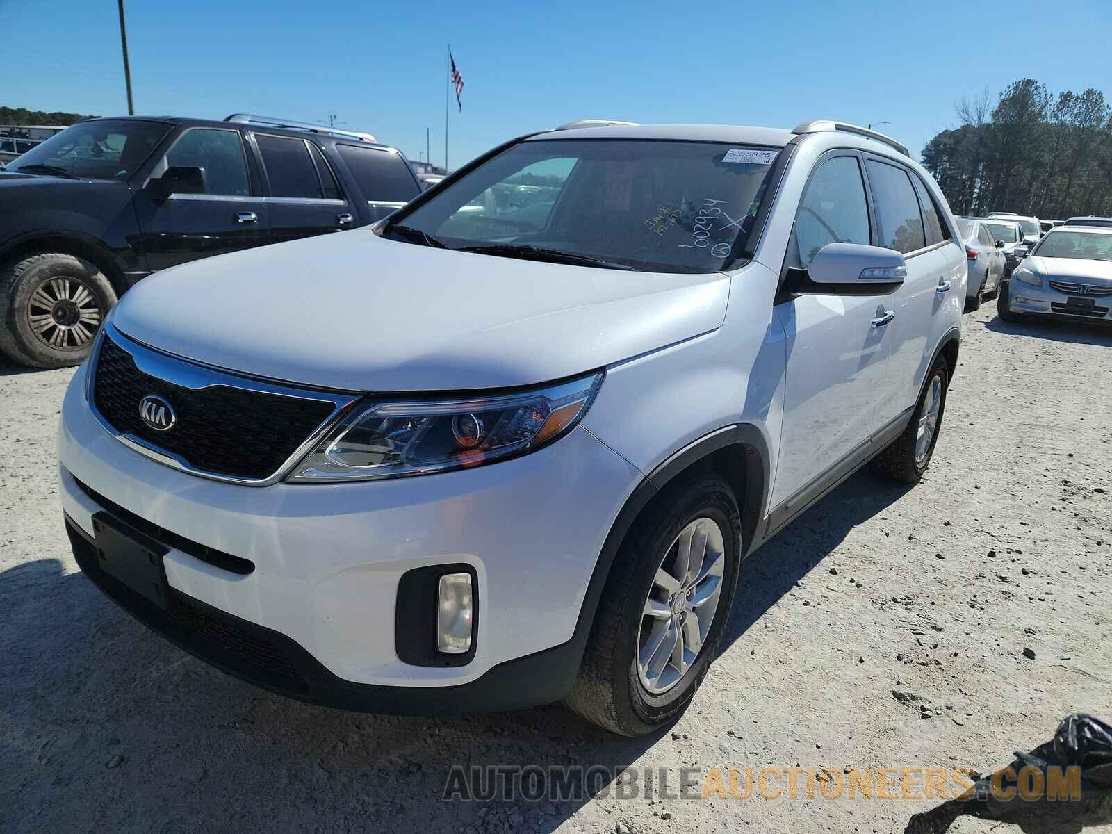 5XYKTCA65FG602934 Kia Sorento 2015