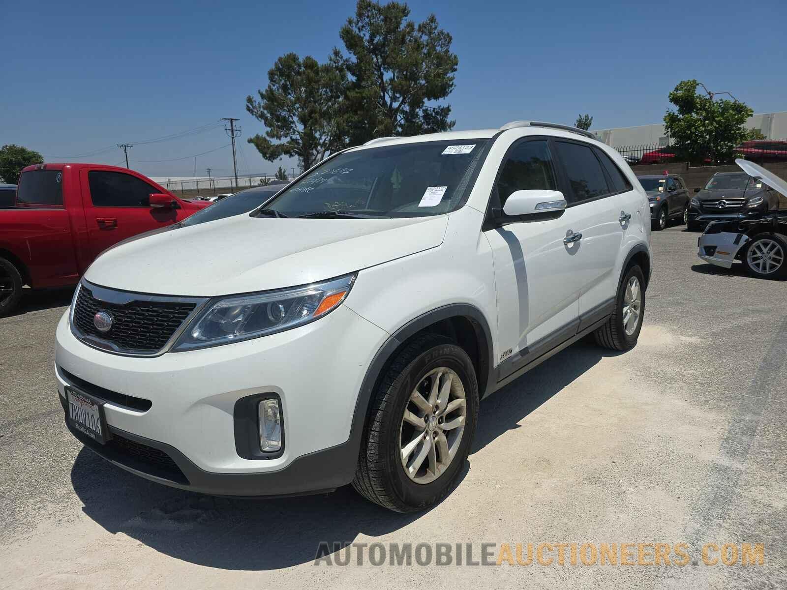 5XYKTCA66FG570687 Kia Sorento 2015