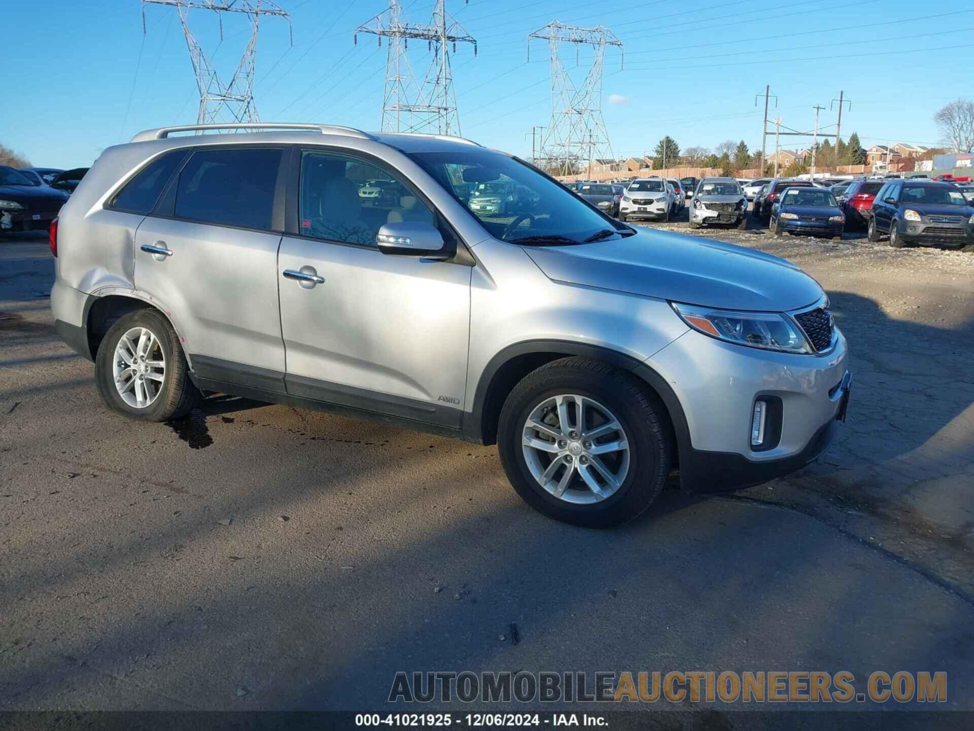 5XYKTCA68FG560937 KIA SORENTO 2015