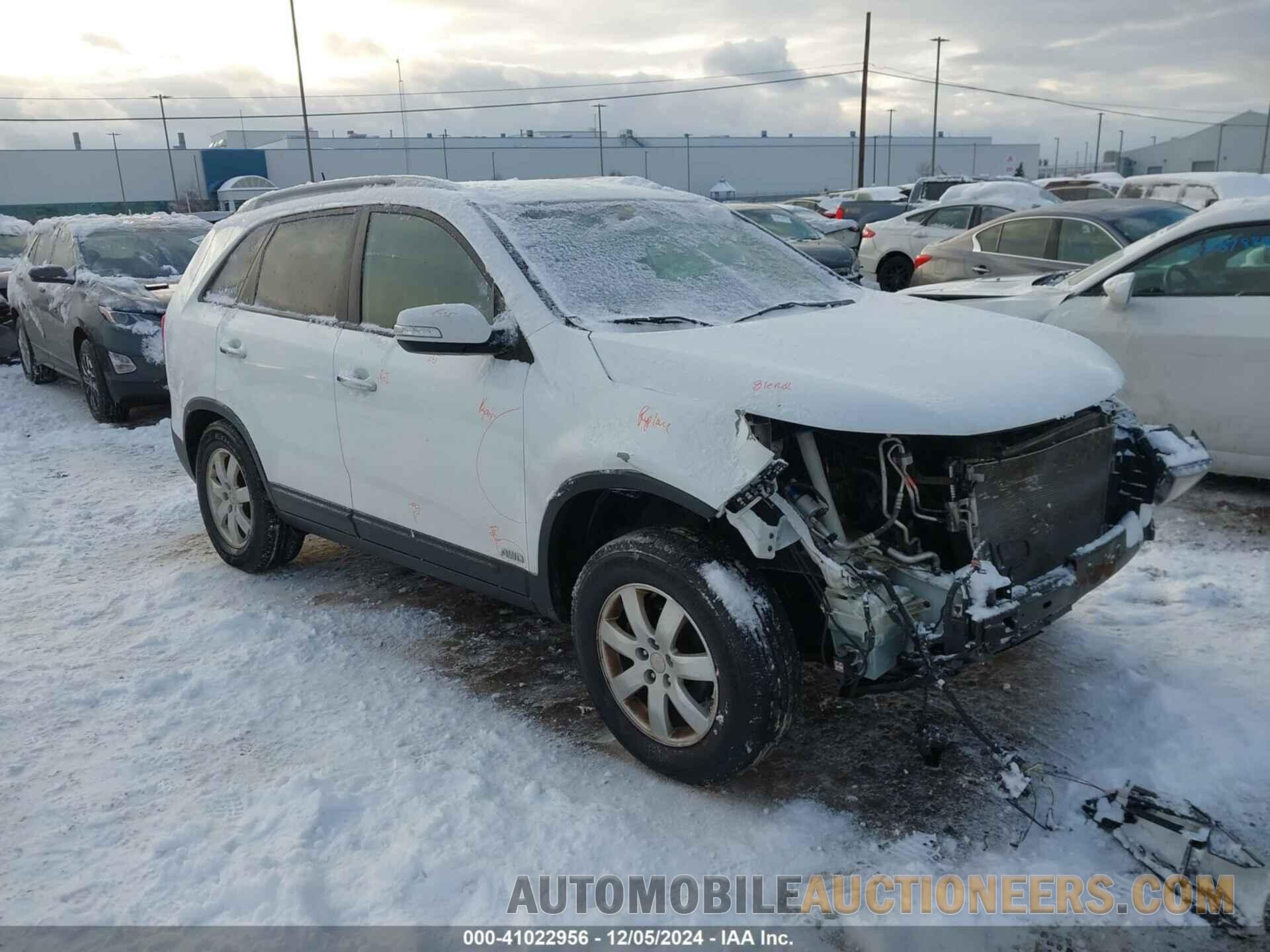 5XYKTDA11BG002917 KIA SORENTO 2011