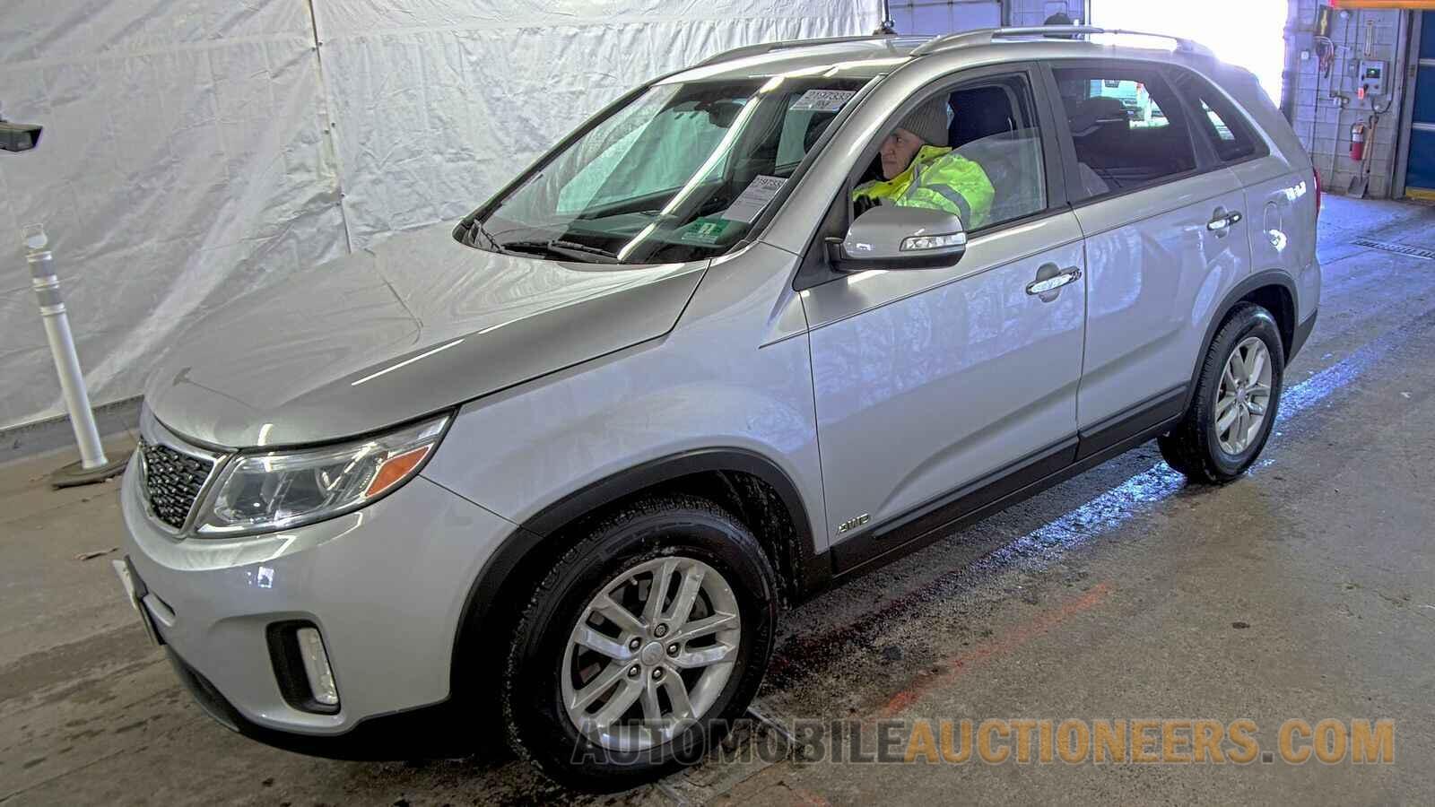 5XYKTDA68FG603226 Kia Sorento 2015