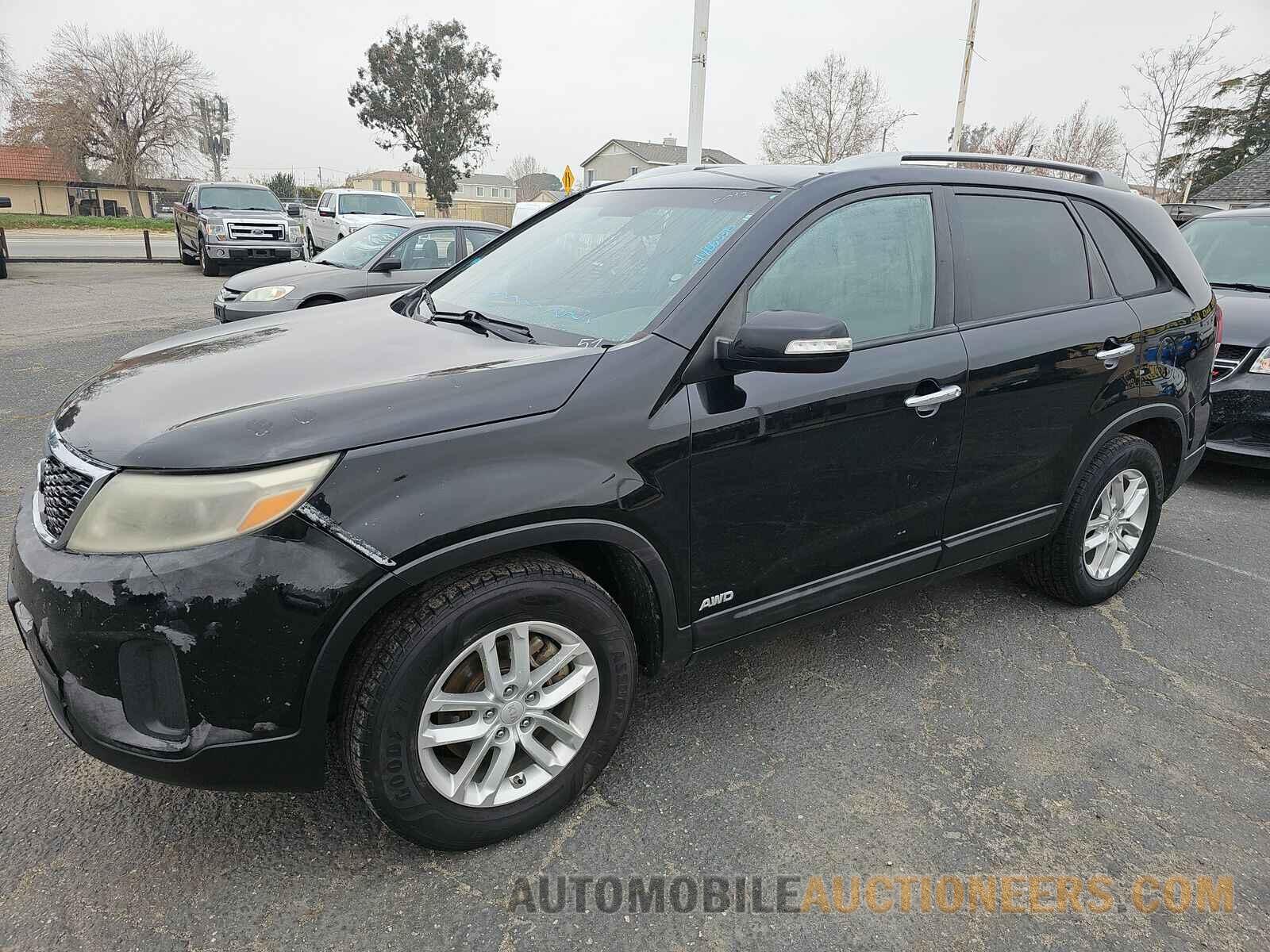 5XYKTDA77FG607244 Kia Sorento 2015