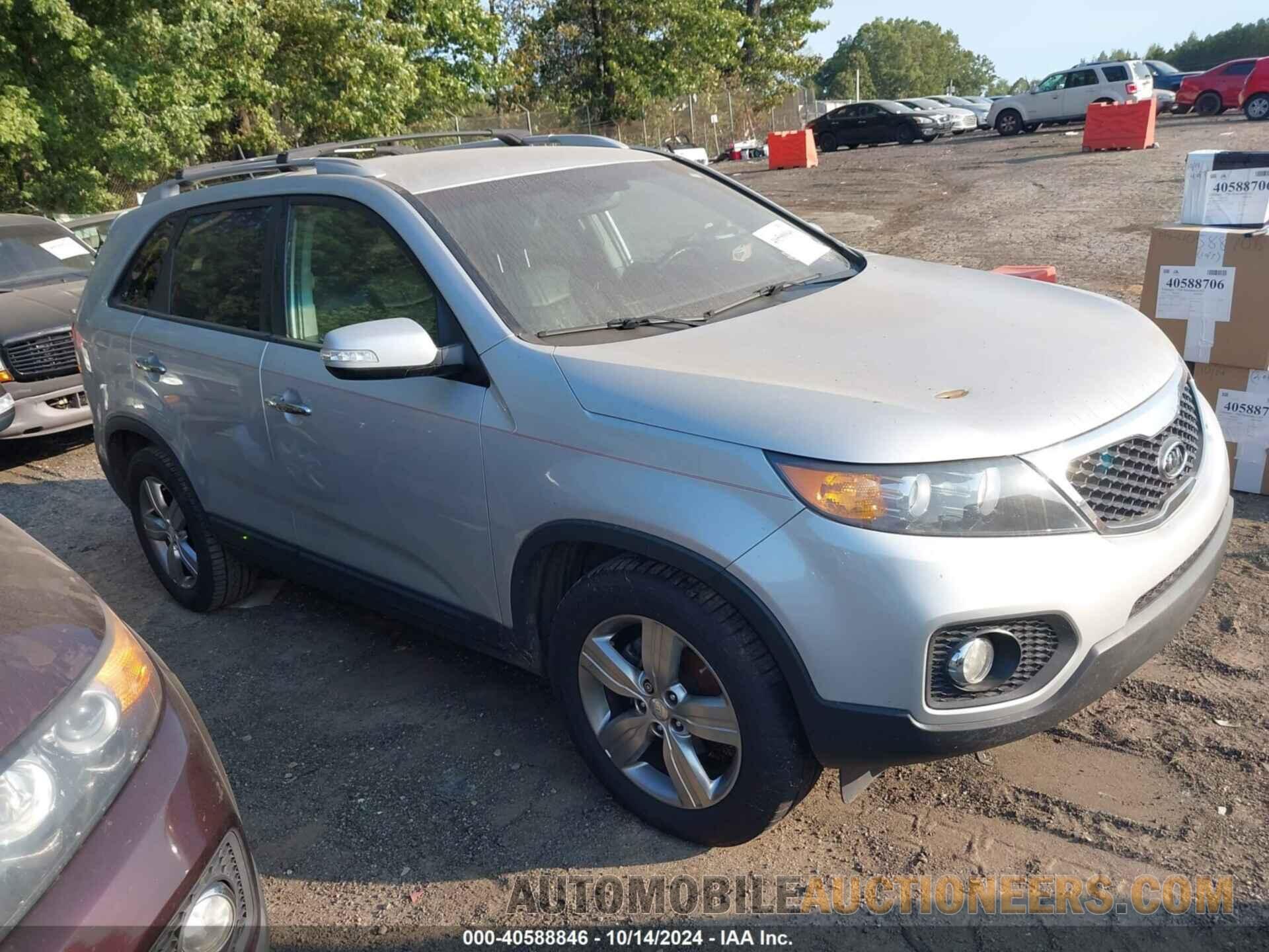 5XYKU3A28DG319399 KIA SORENTO 2013