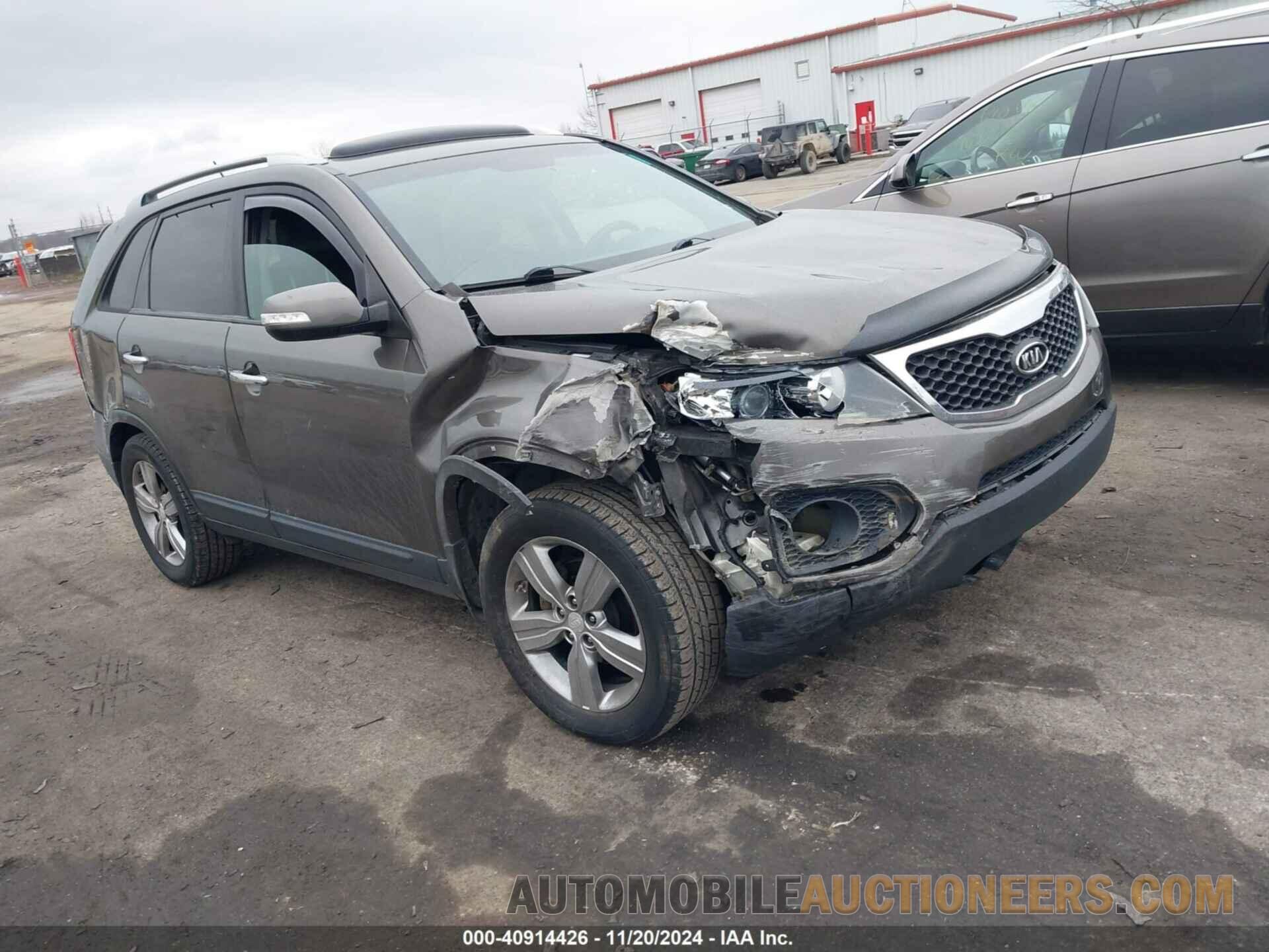 5XYKU3A65DG318343 KIA SORENTO 2013