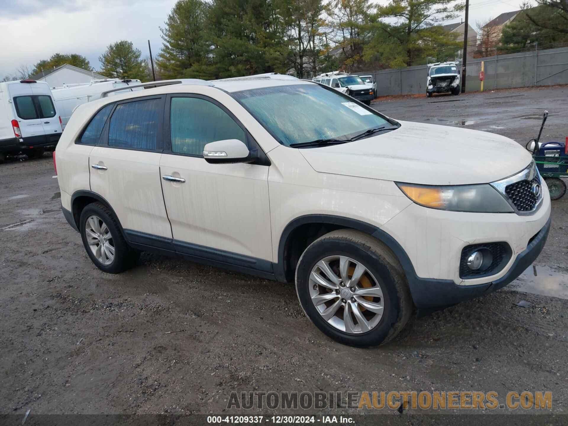 5XYKU4A13BG003130 KIA SORENTO 2011