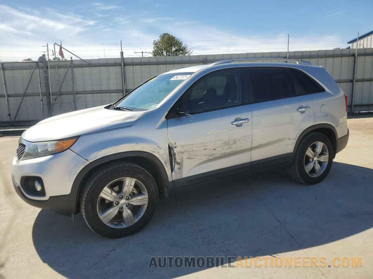 5XYKU4A67DG396211 KIA SORENTO 2013