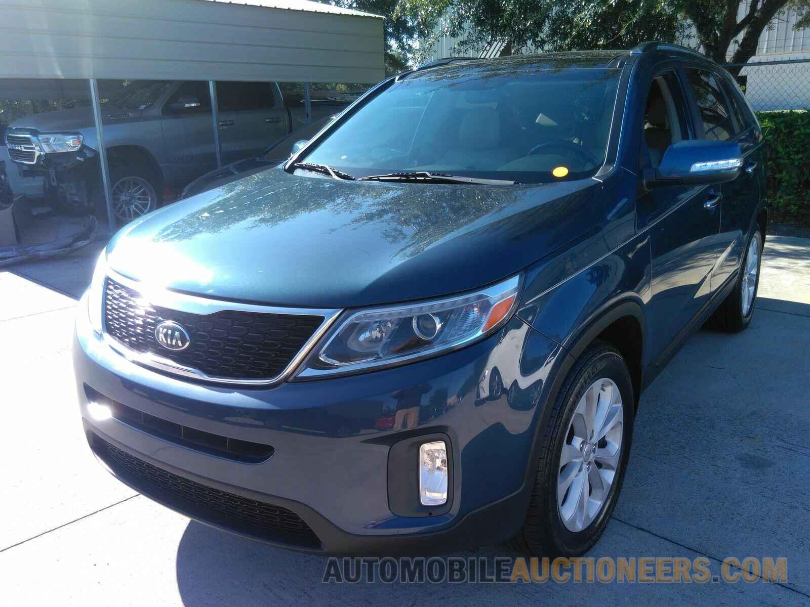 5XYKU4A75FG587492 Kia Sorento 2015