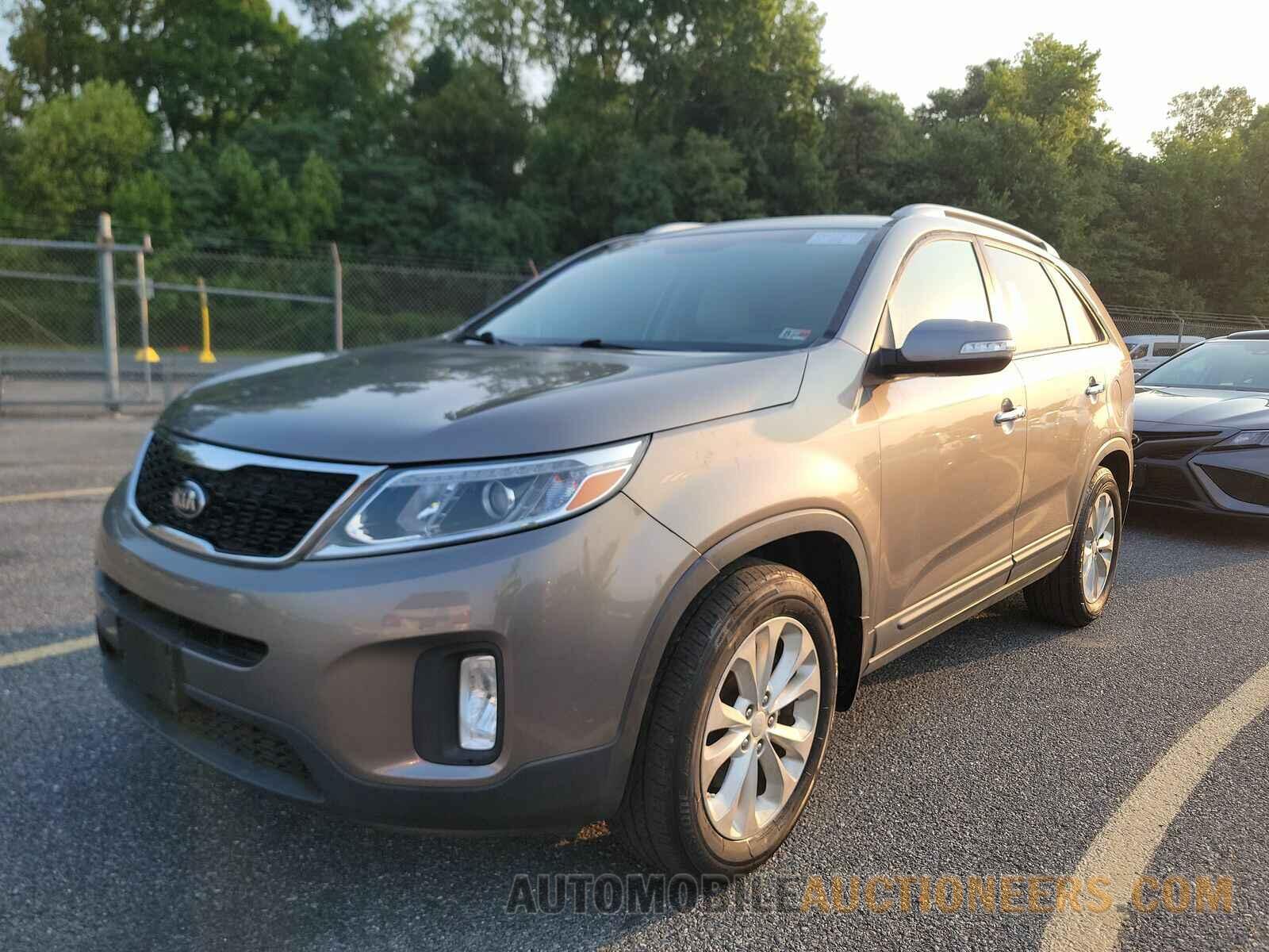 5XYKU4A78FG647054 Kia Sorento 2015