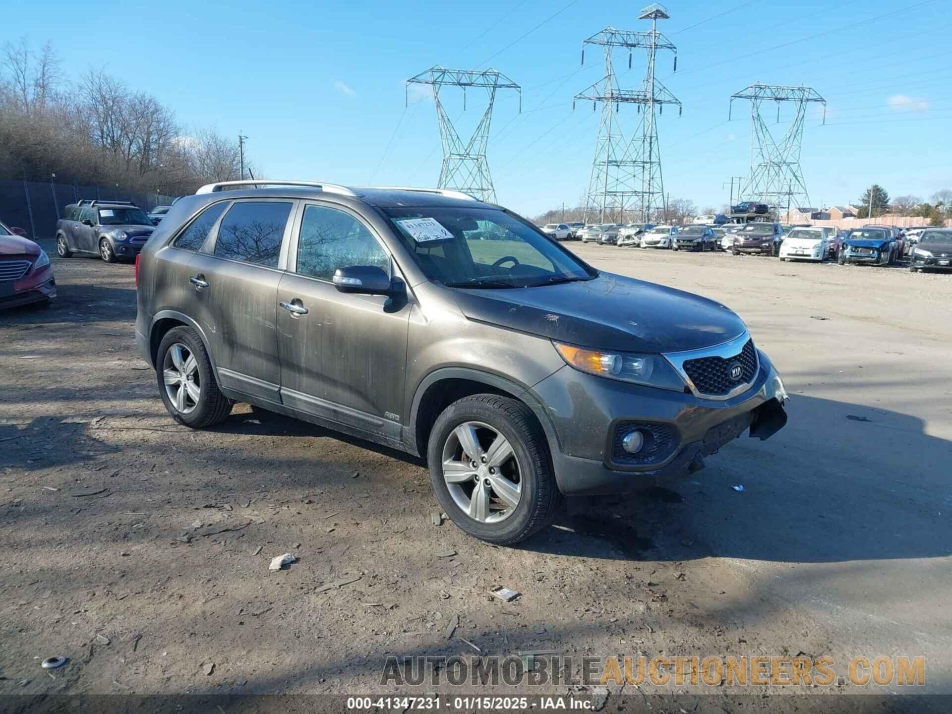 5XYKUCA60DG387277 KIA SORENTO 2013