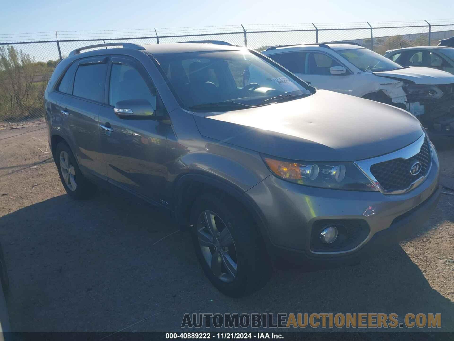 5XYKUCA68DG395563 KIA SORENTO 2013