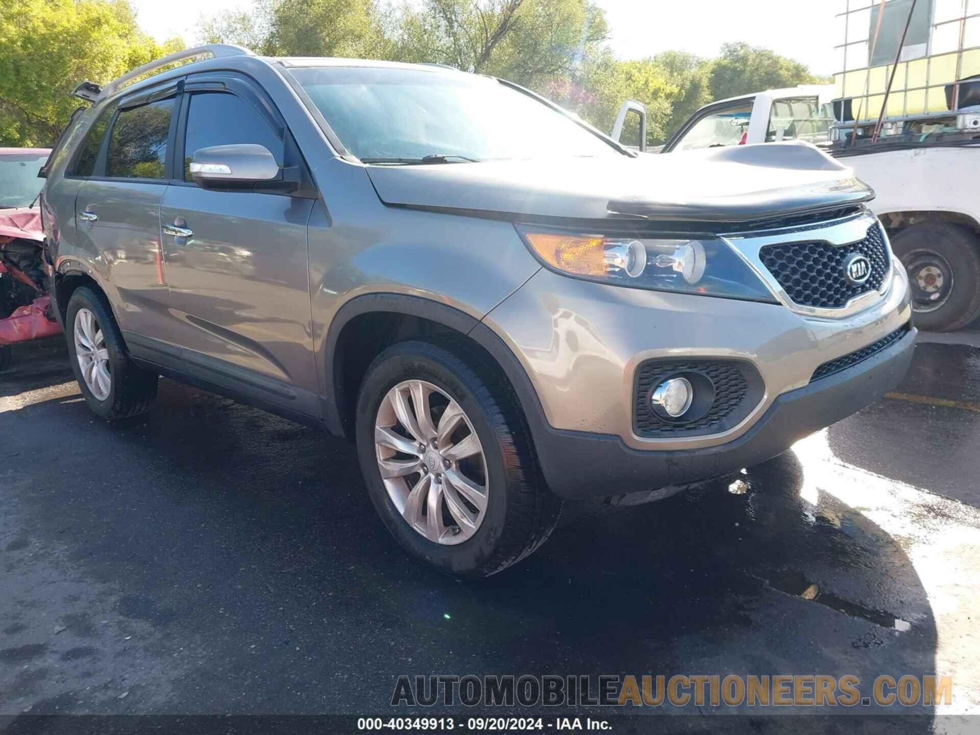 5XYKUDA21BG056319 KIA SORENTO 2011