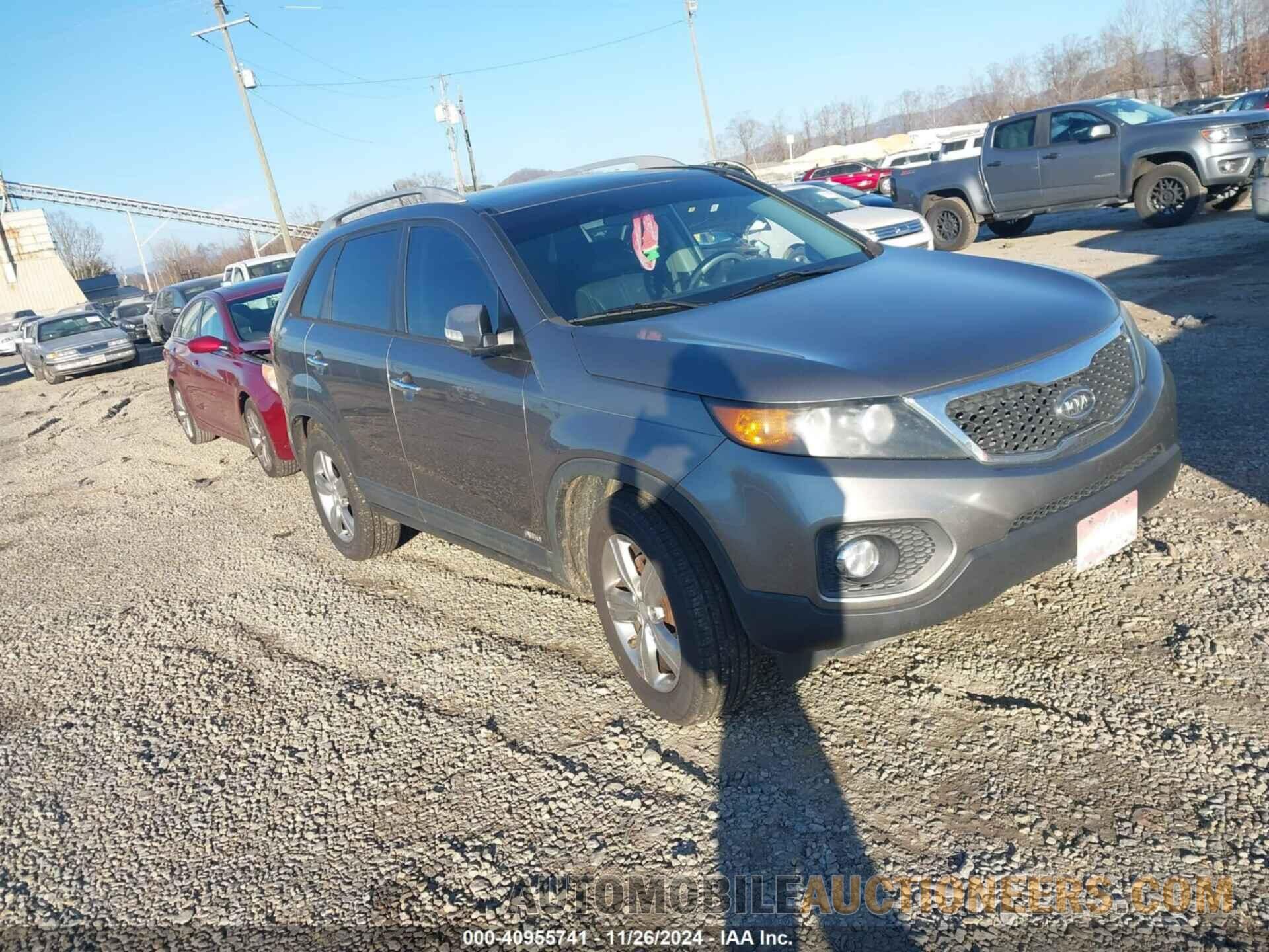 5XYKUDA27DG378868 KIA SORENTO 2013