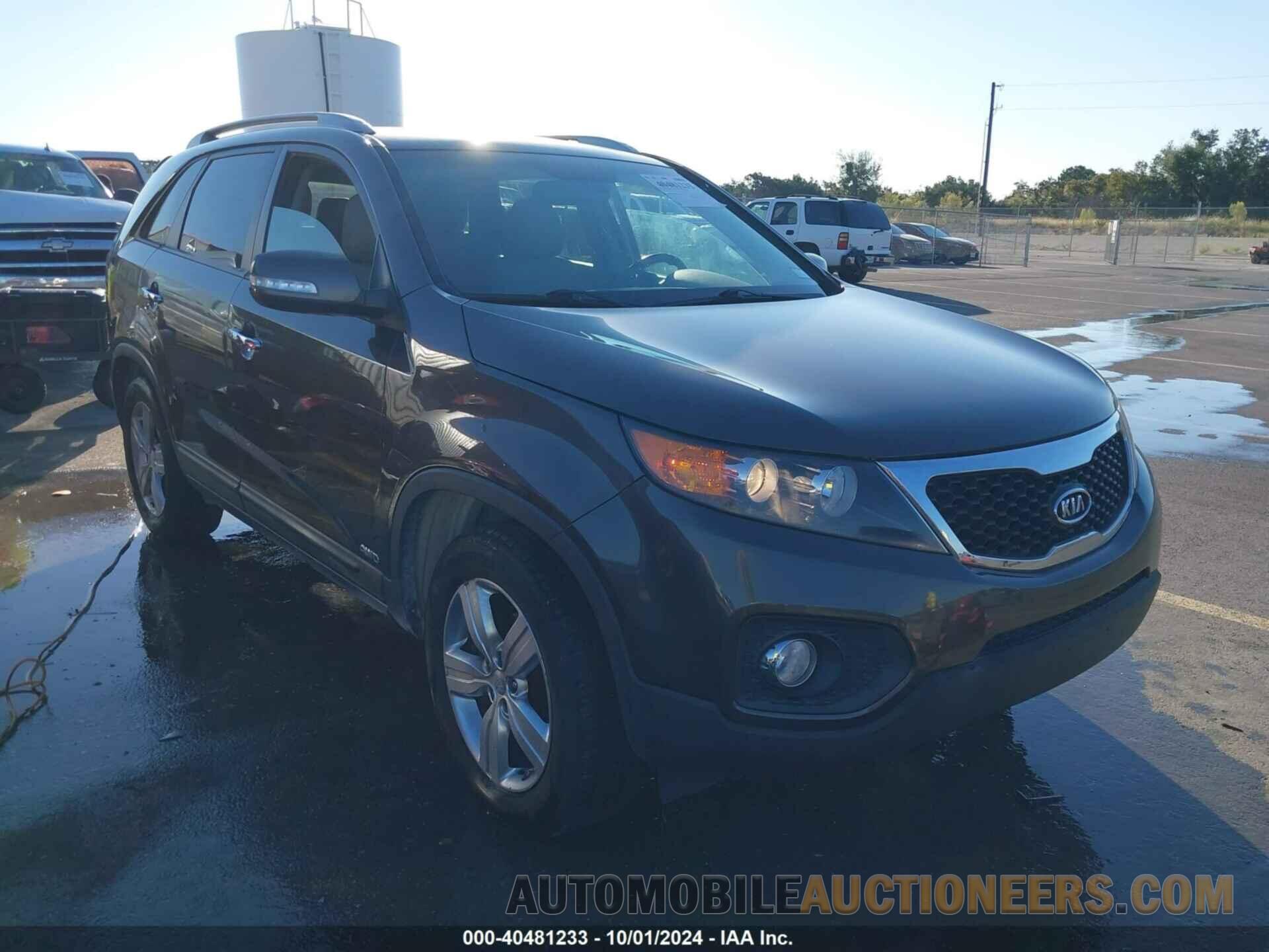 5XYKUDA68DG386335 KIA SORENTO 2013