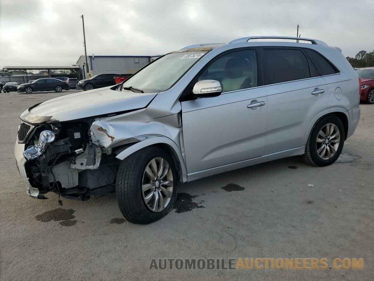 5XYKW4A21DG366340 KIA SORENTO 2013