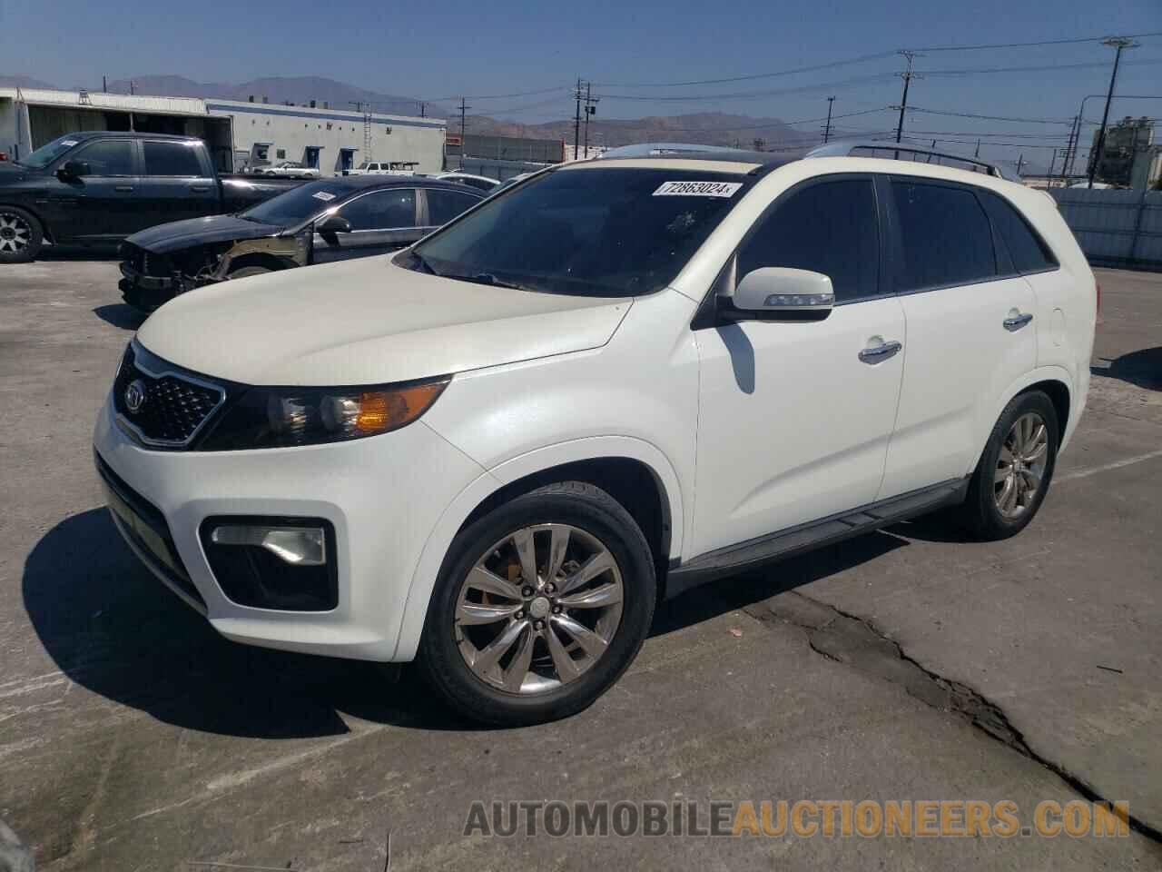 5XYKW4A26DG370822 KIA SORENTO 2013