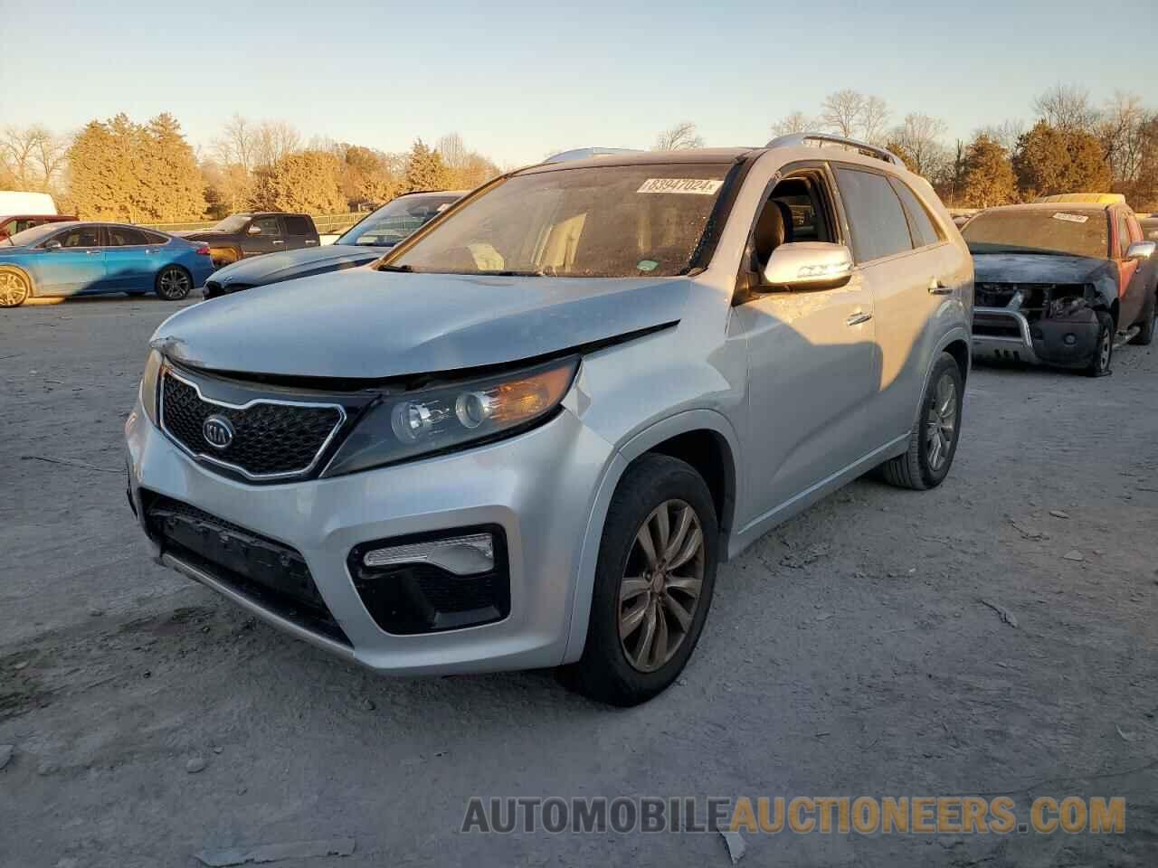 5XYKW4A28DG328426 KIA SORENTO 2013