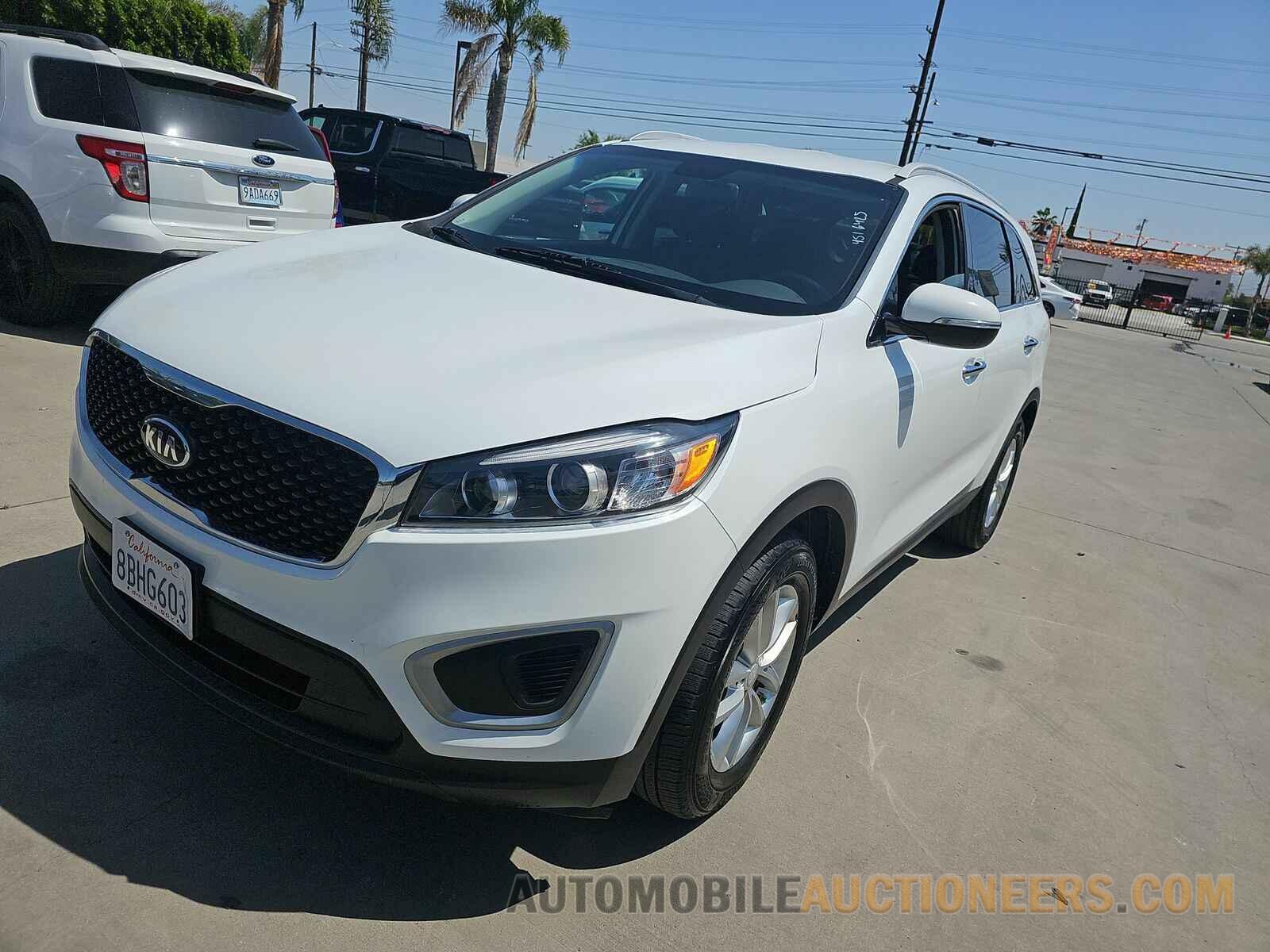 5XYPG4A30JG348001 Kia Sorento 2018