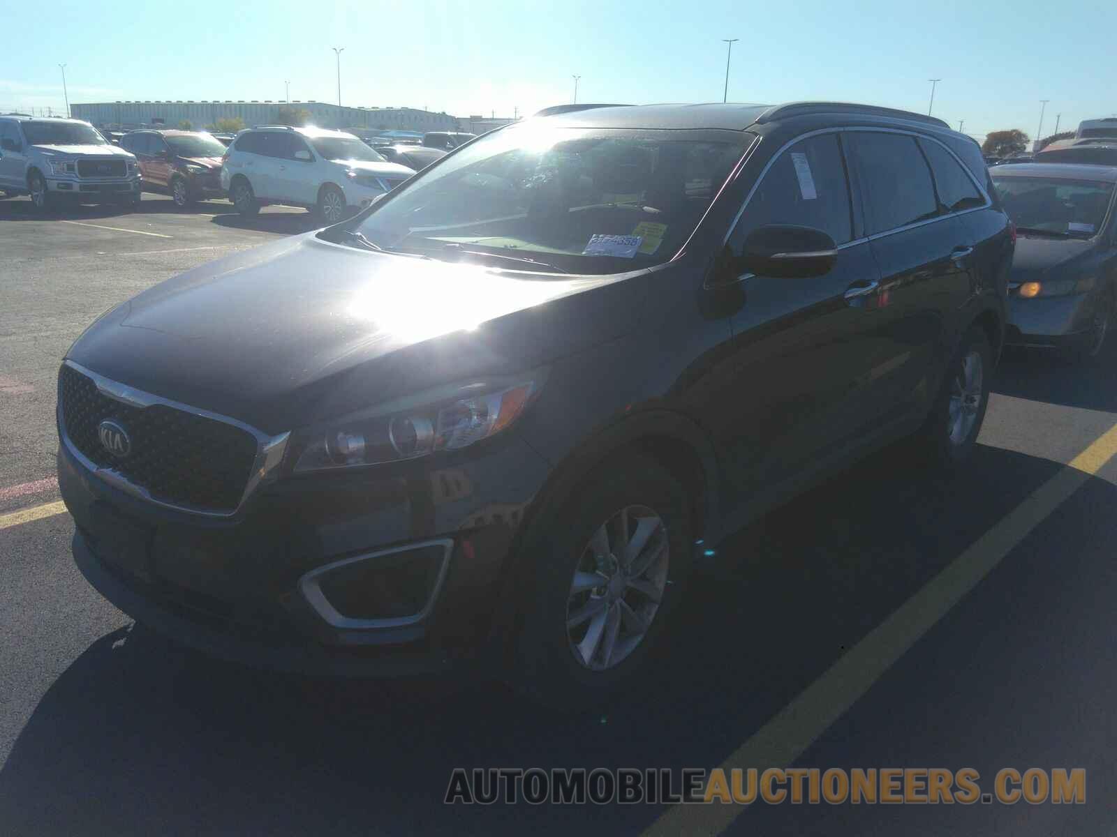 5XYPG4A31GG010017 Kia Sorento 2016