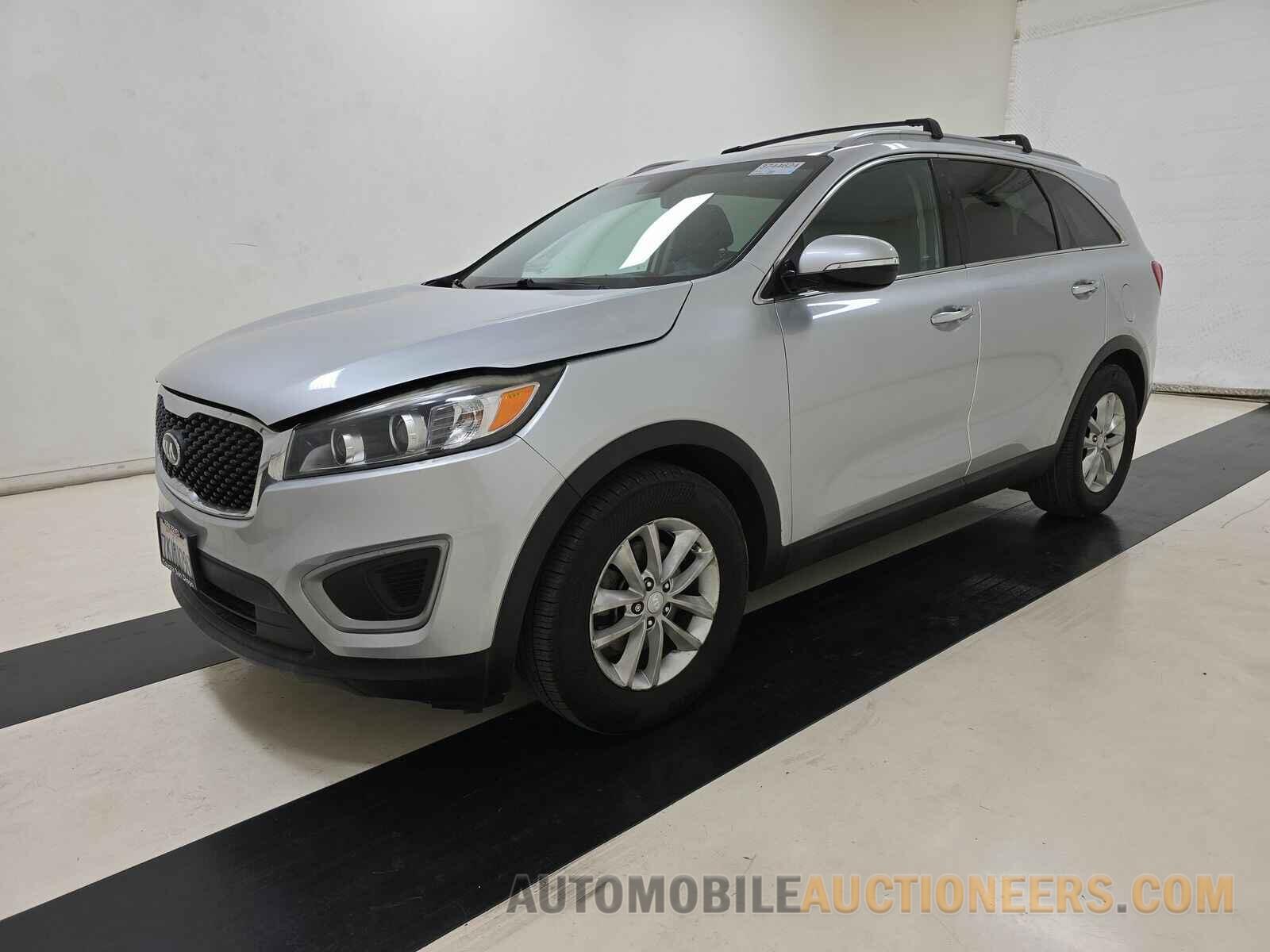 5XYPG4A31GG011023 Kia Sorento 2016