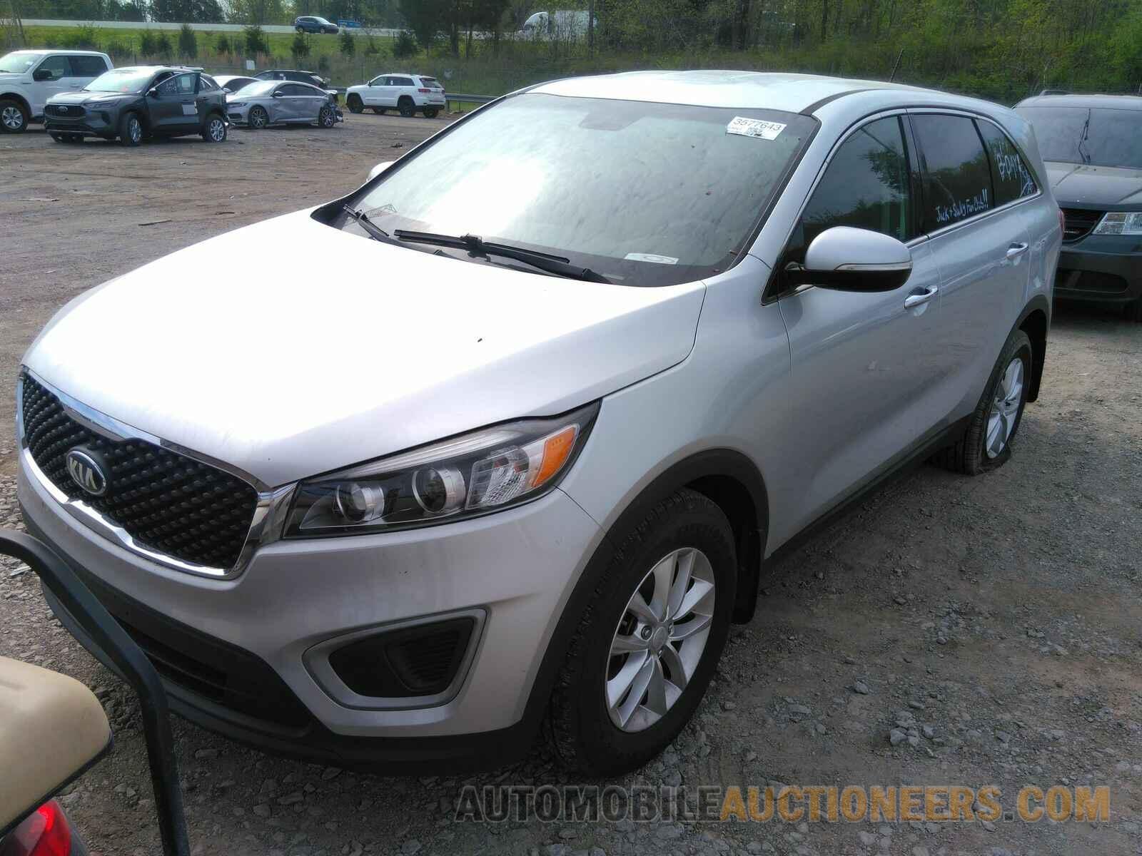 5XYPG4A31GG131744 Kia Sorento 2016