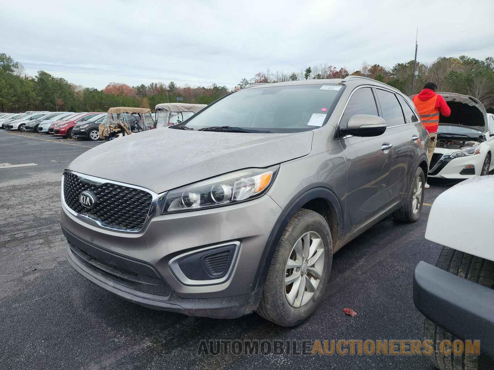 5XYPG4A31HG286246 Kia Sorento 2017