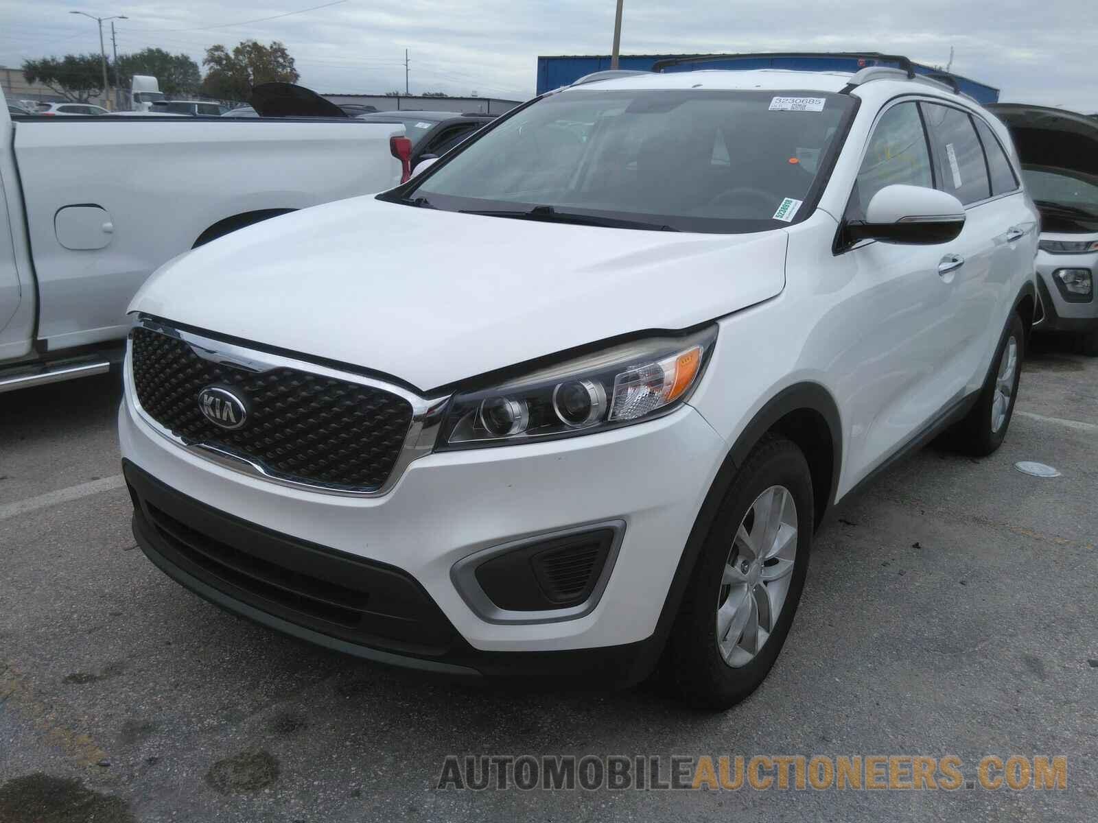 5XYPG4A32GG060957 Kia Sorento 2016