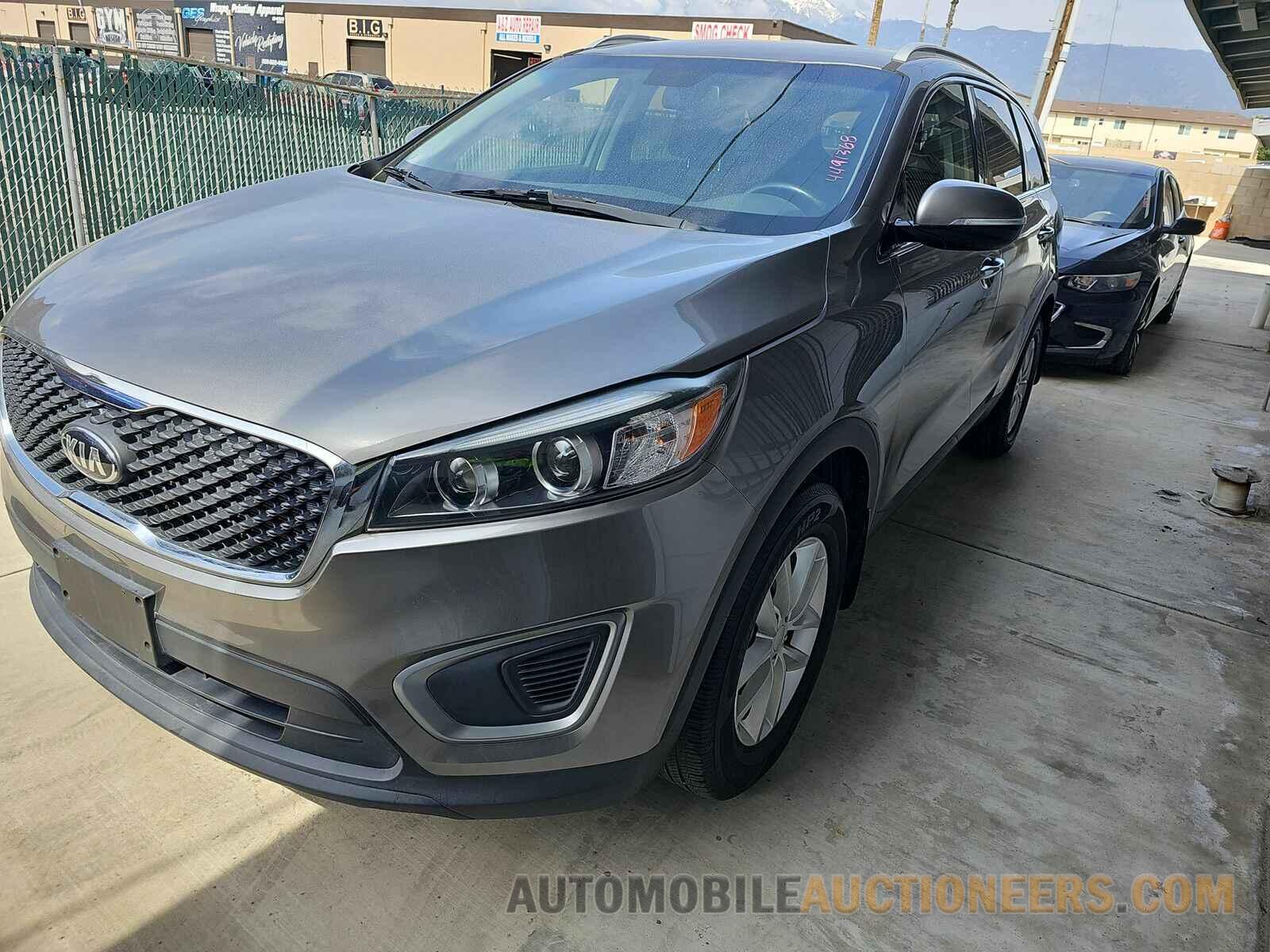 5XYPG4A32HG197480 Kia Sorento 2017