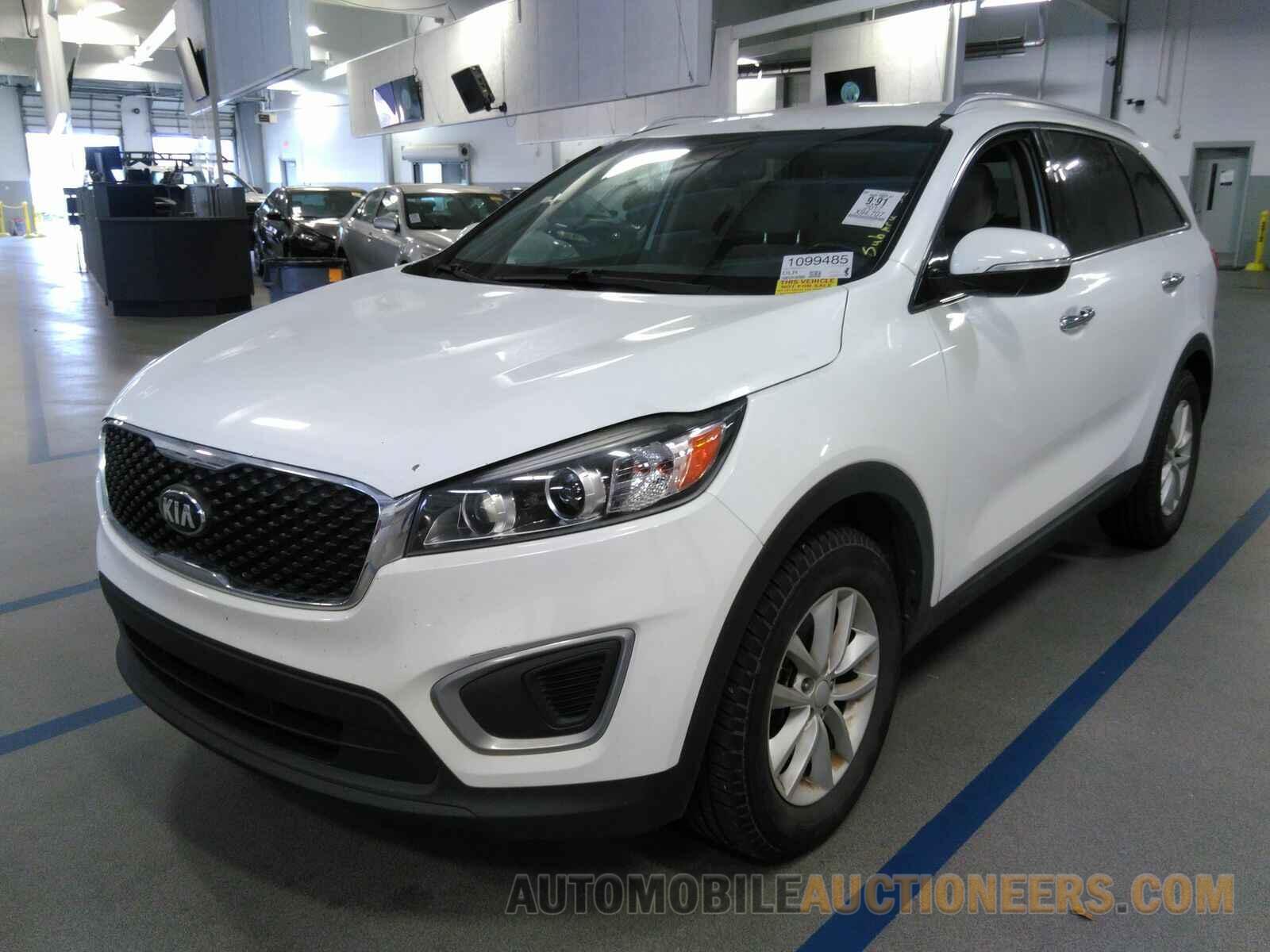 5XYPG4A32HG258570 Kia Sorento 2017