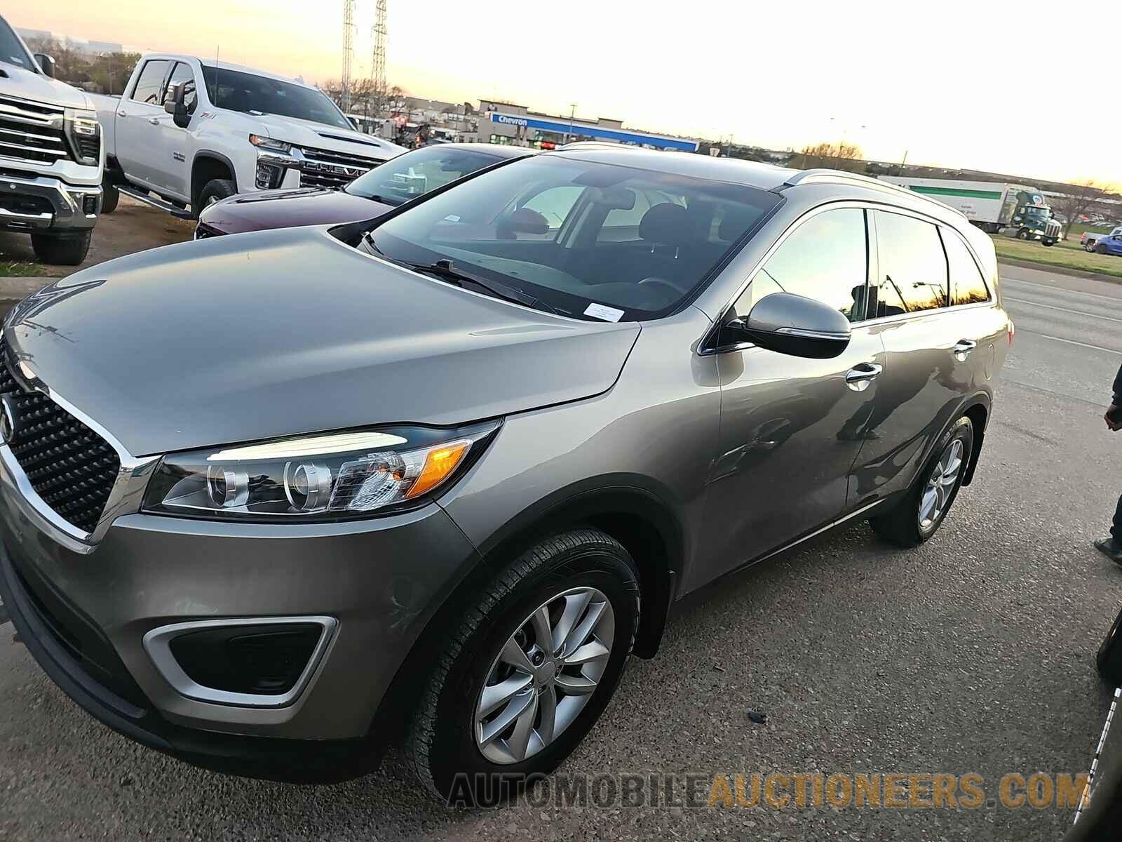 5XYPG4A32JG408117 Kia Sorento 2018