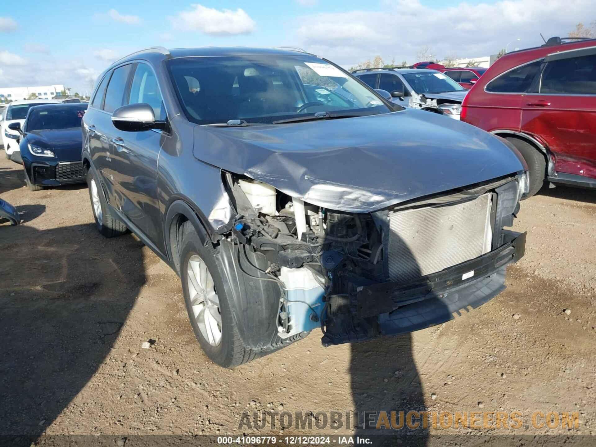 5XYPG4A33HG238649 KIA SORENTO 2017