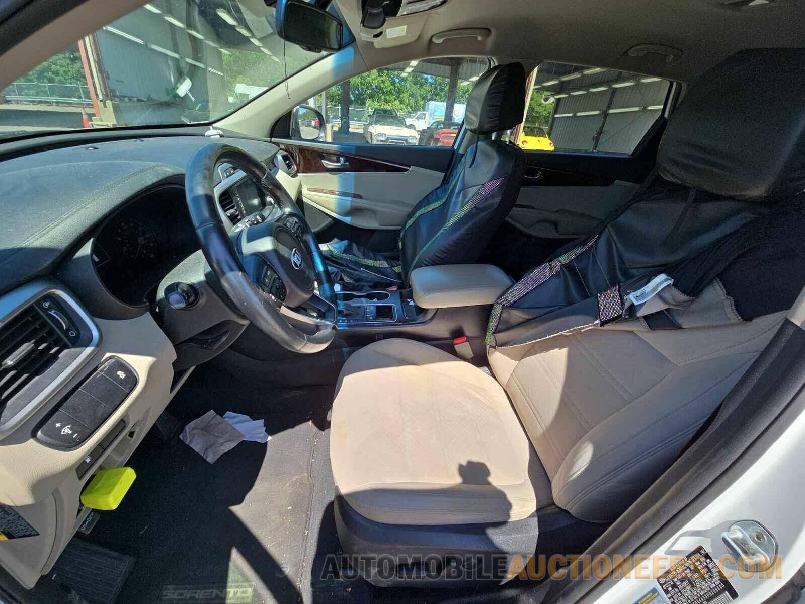 5XYPG4A33HG269660 Kia Sorento 2017