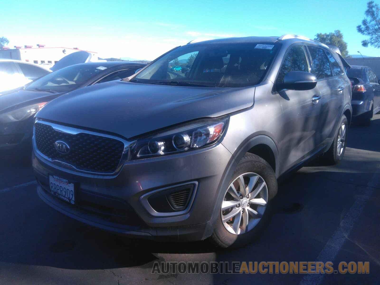 5XYPG4A33JG339082 Kia Sorento 2018