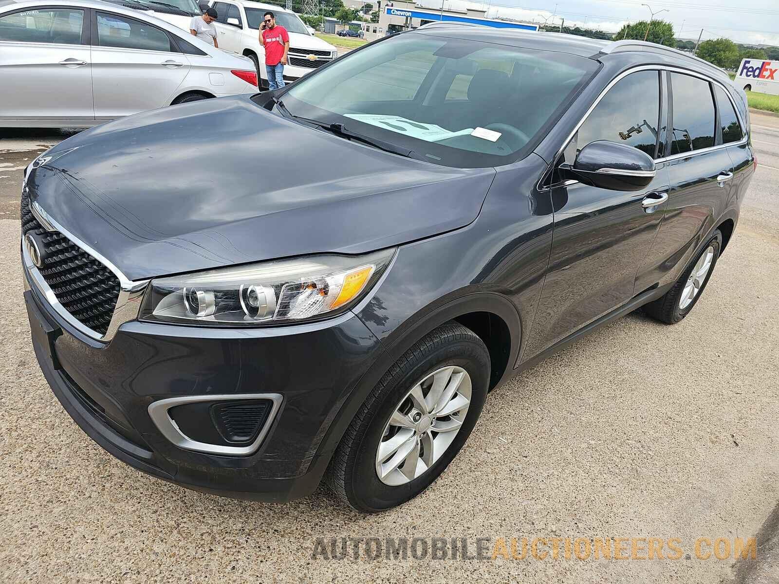 5XYPG4A34GG185703 Kia Sorento 2016