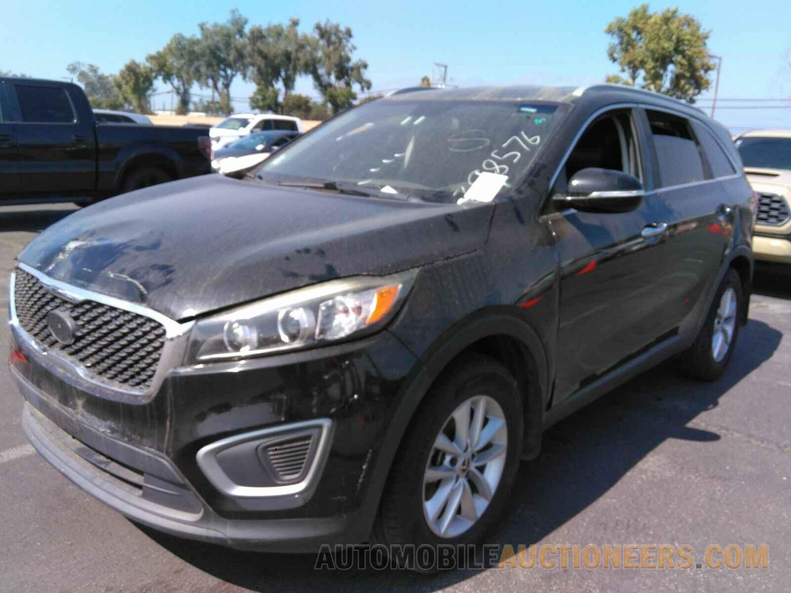 5XYPG4A34JG398576 Kia Sorento 2018