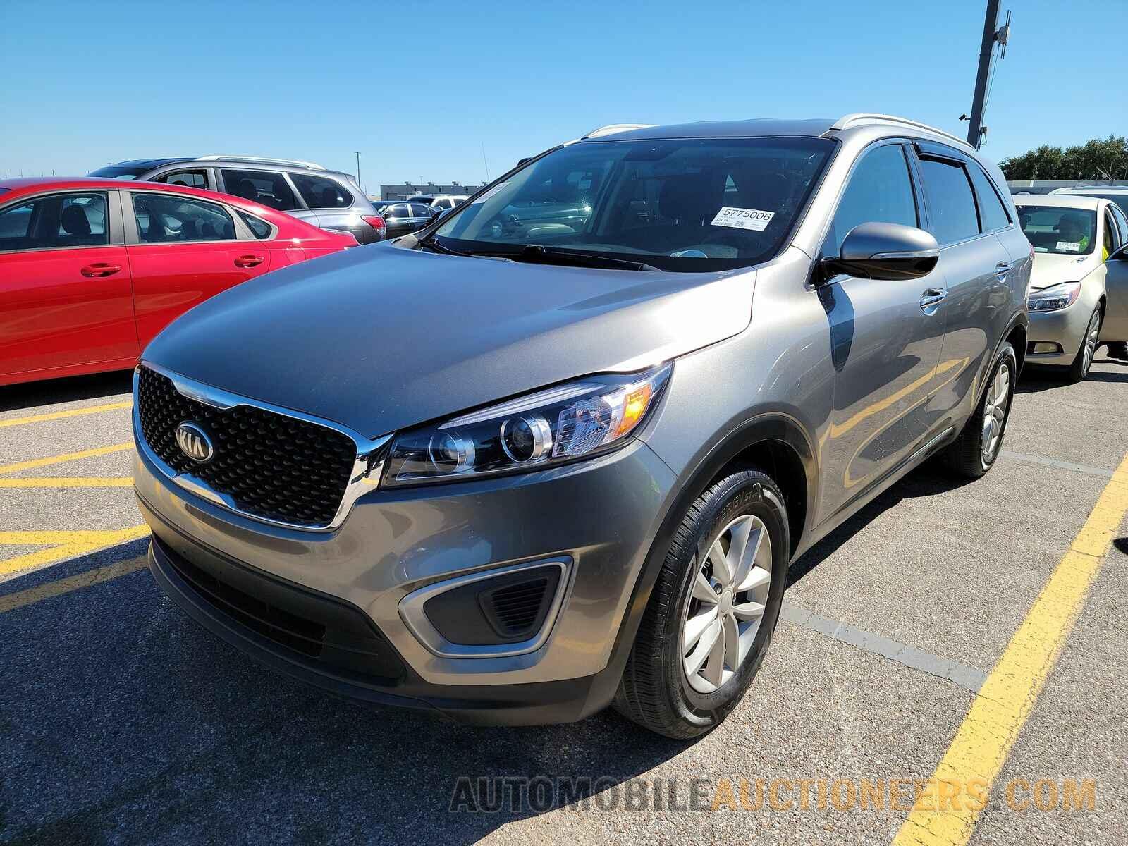 5XYPG4A35GG184852 Kia Sorento 2016