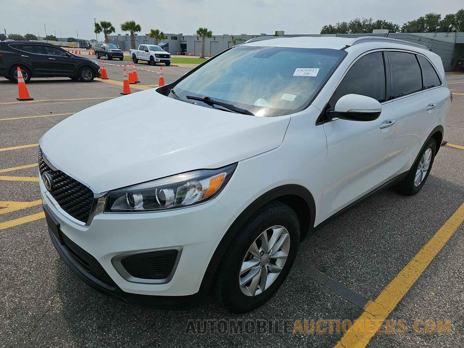 5XYPG4A35HG286864 Kia Sorento 2017