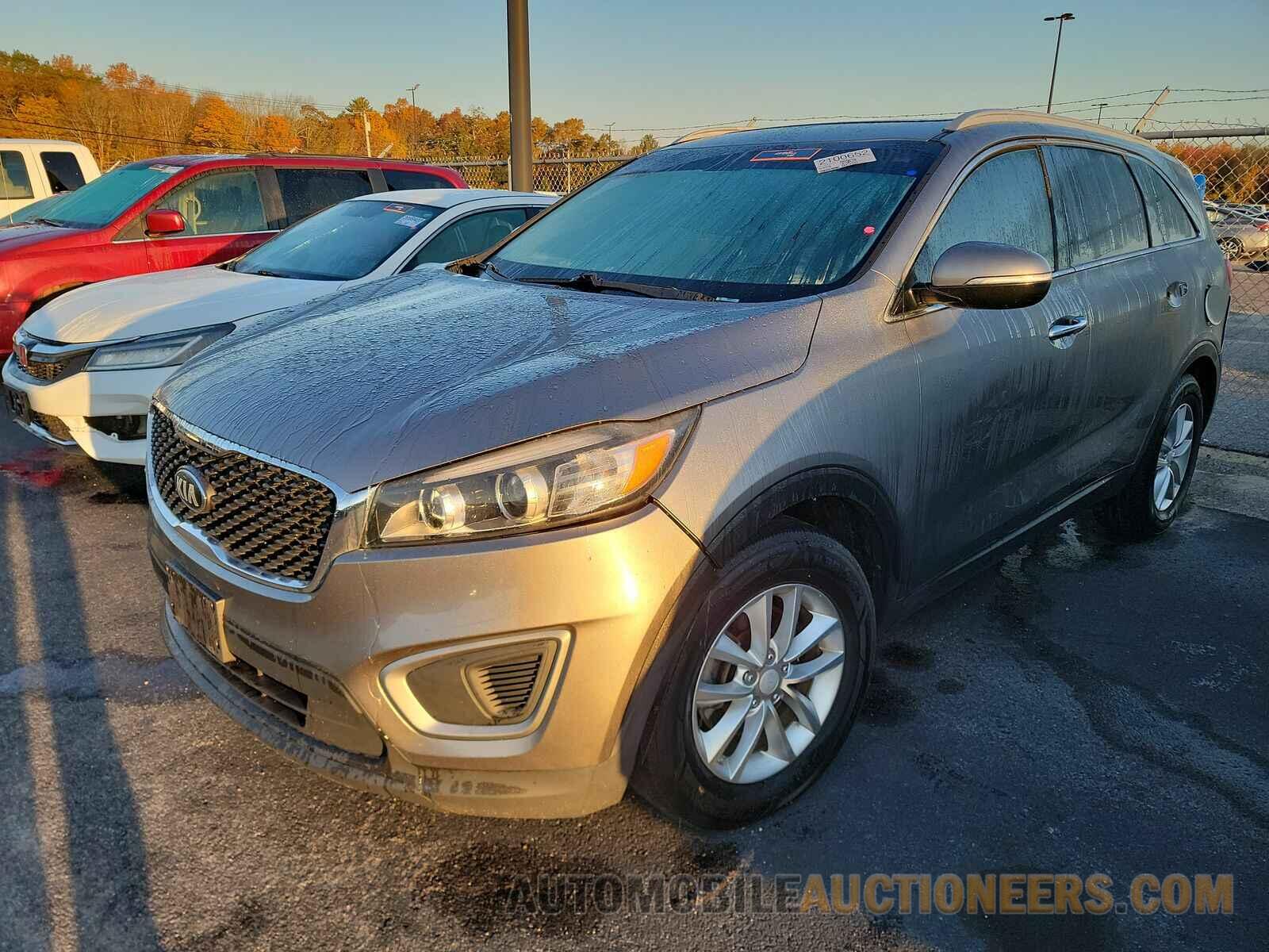 5XYPG4A36GG031137 Kia Sorento 2016