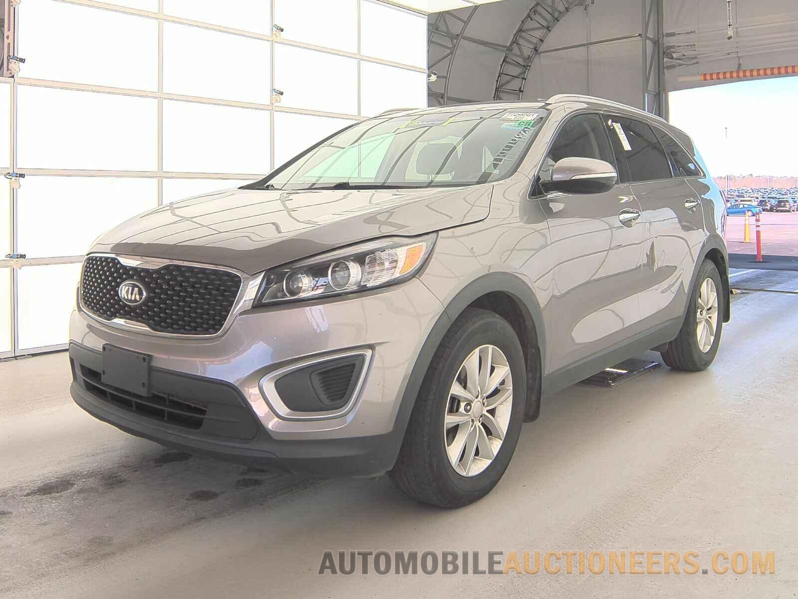 5XYPG4A36HG215625 Kia Sorento 2017