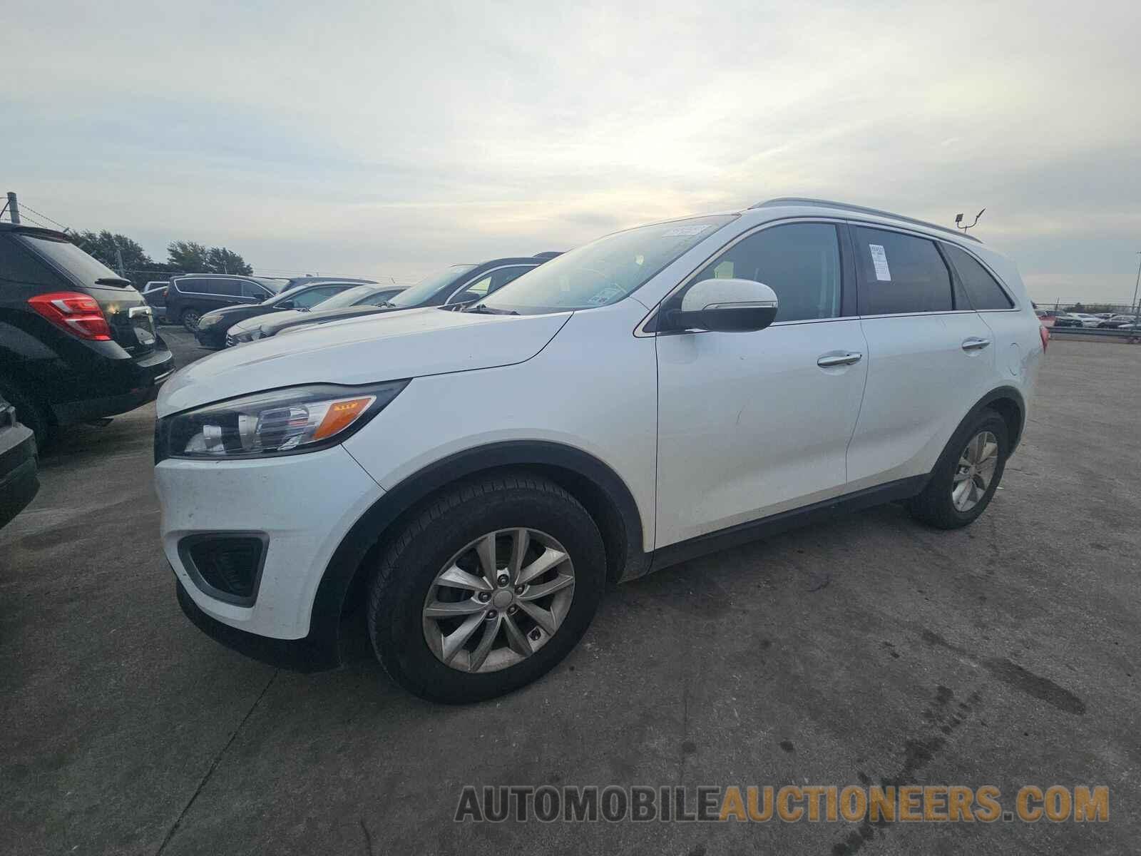 5XYPG4A36HG252318 Kia Sorento 2017