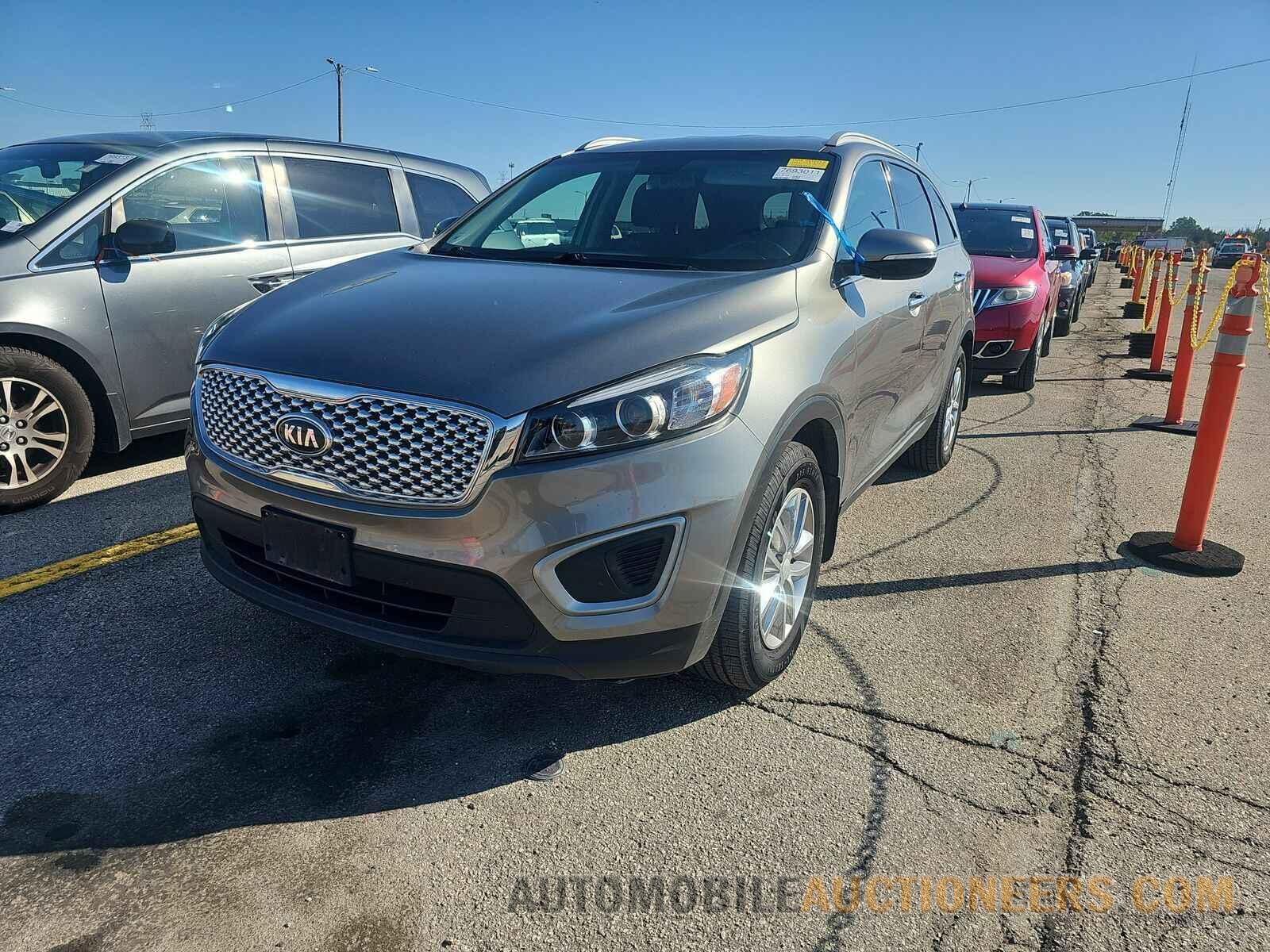 5XYPG4A37HG303227 Kia Sorento 2017