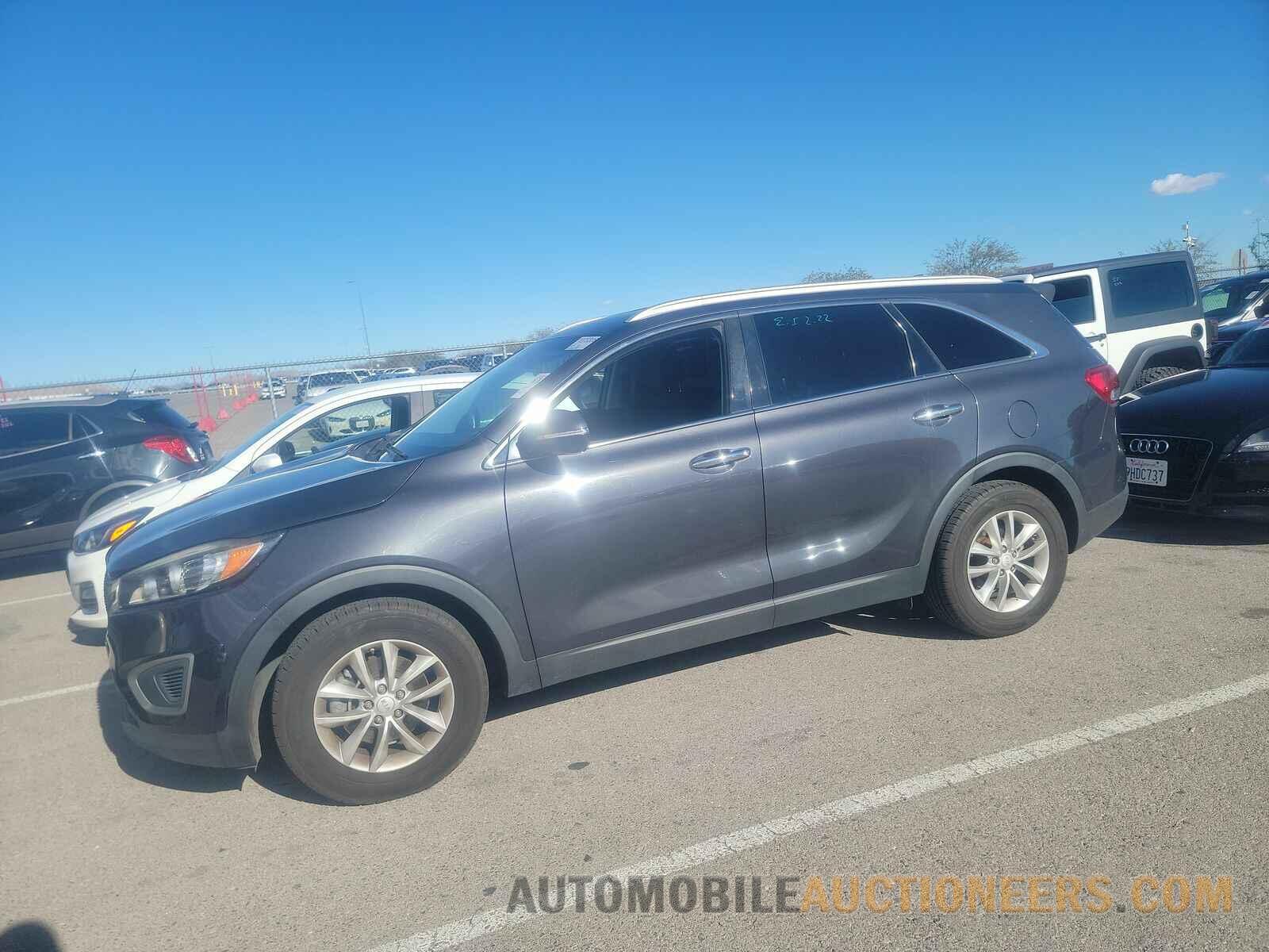 5XYPG4A38HG229672 Kia Sorento 2017